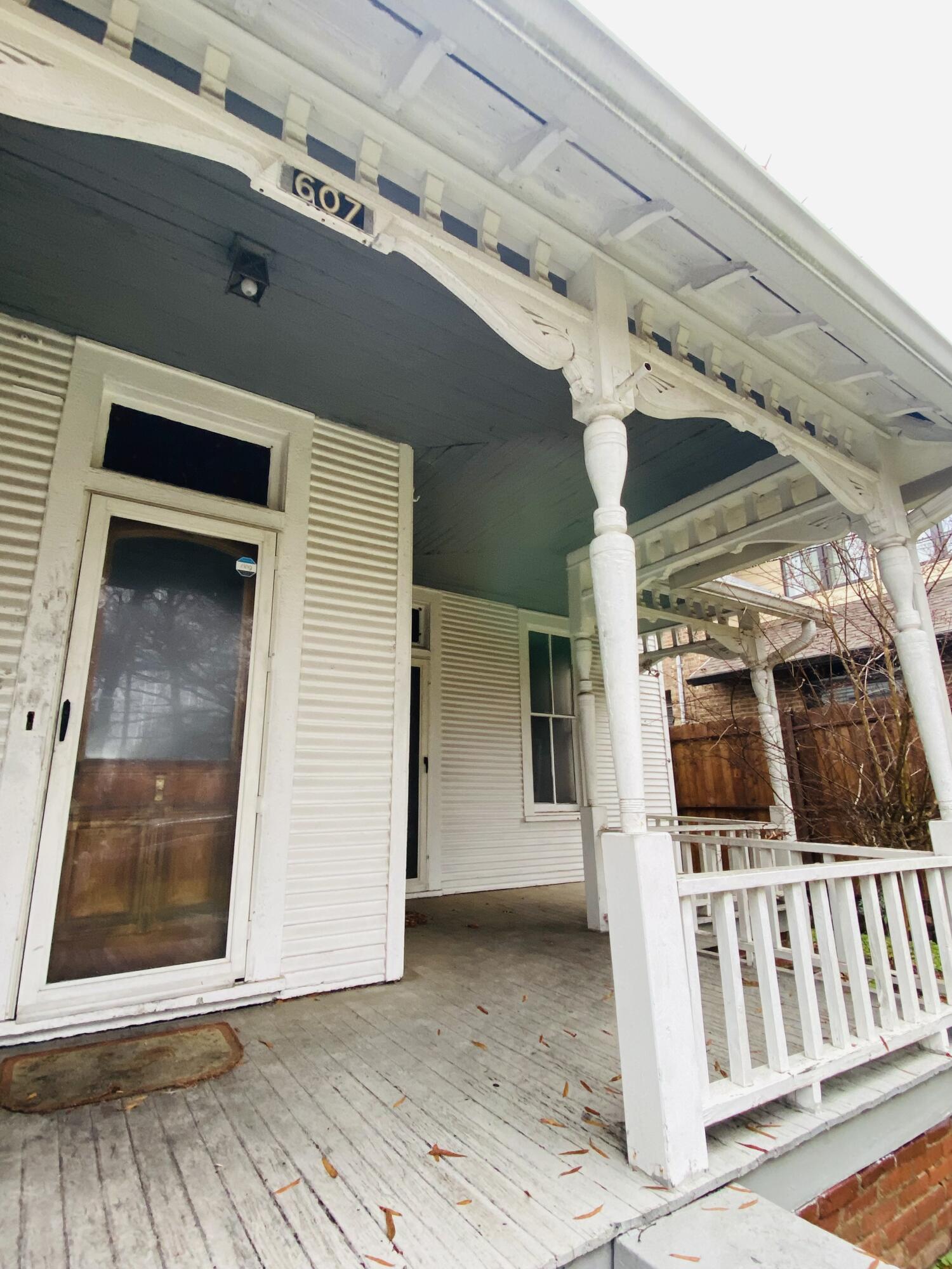 607 Forest Avenue