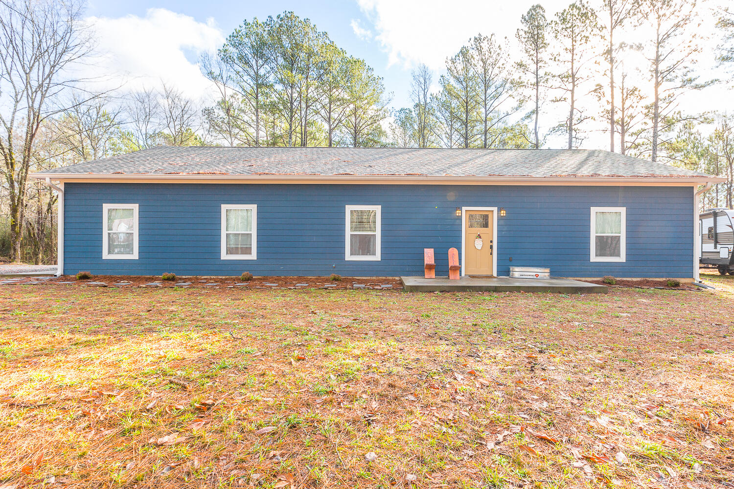 990 Hemphill Road