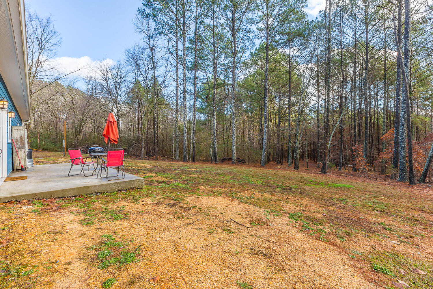 990 Hemphill Road