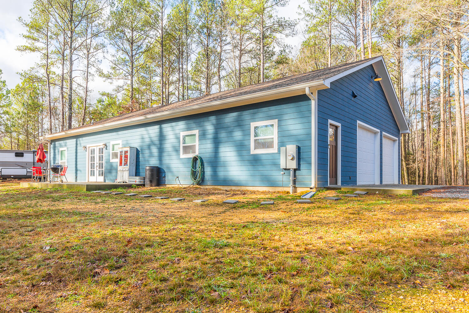 990 Hemphill Road