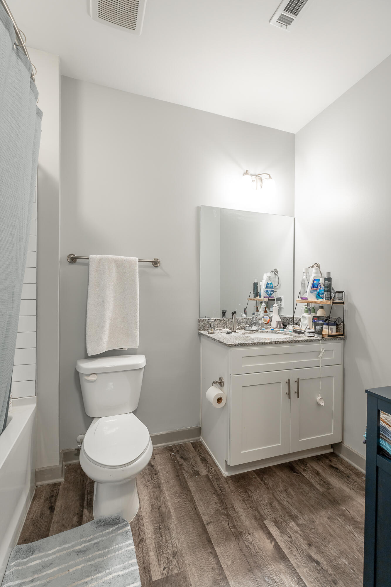 782 Riverfront Parkway, 415