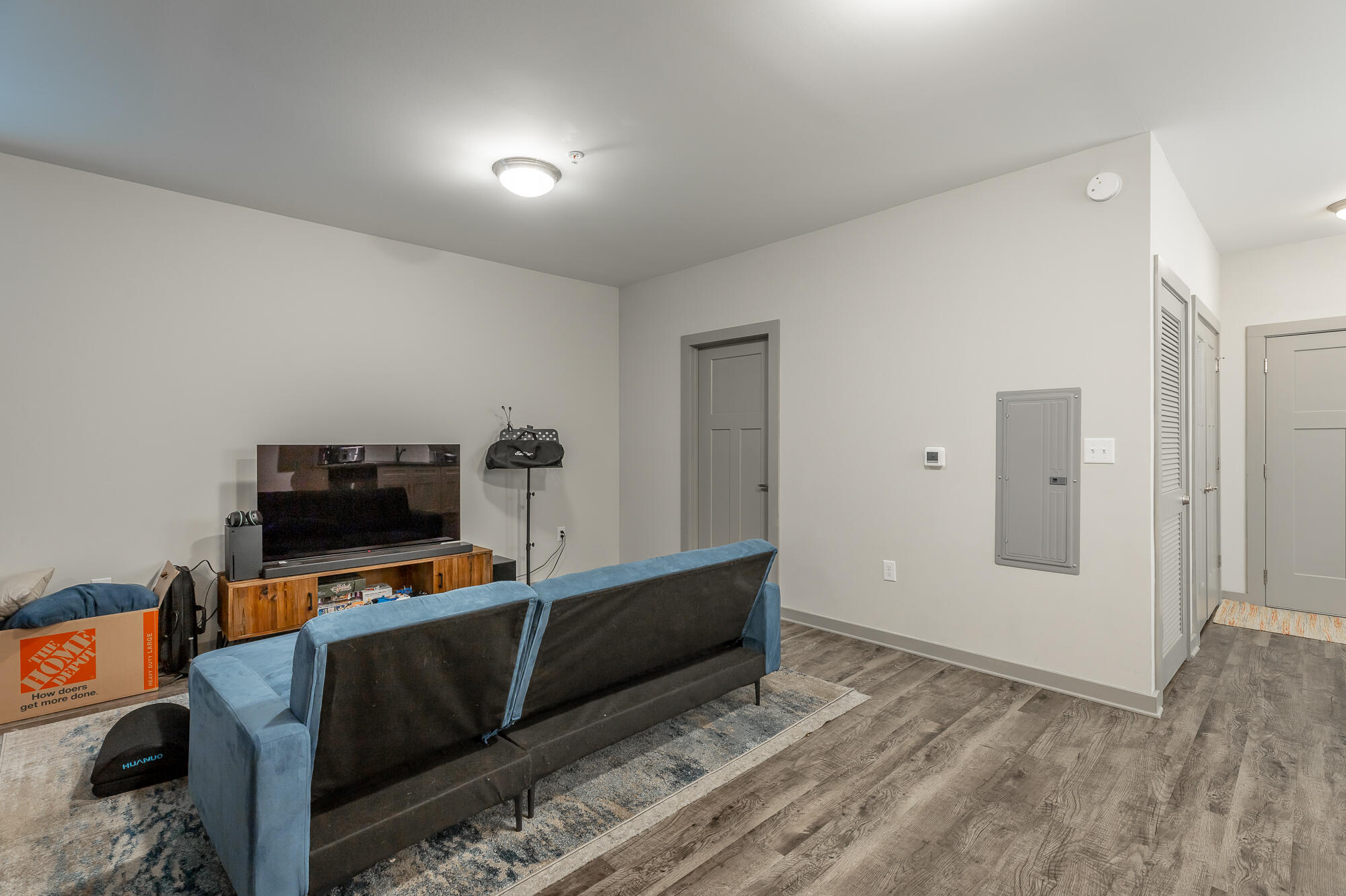 782 Riverfront Parkway, 415