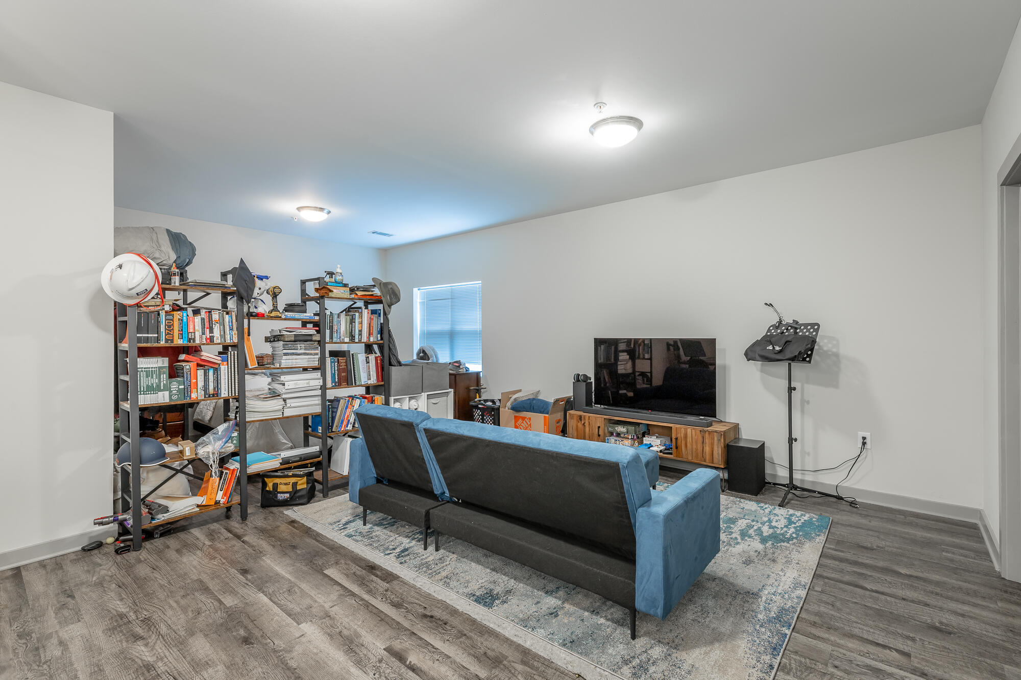 782 Riverfront Parkway, 415
