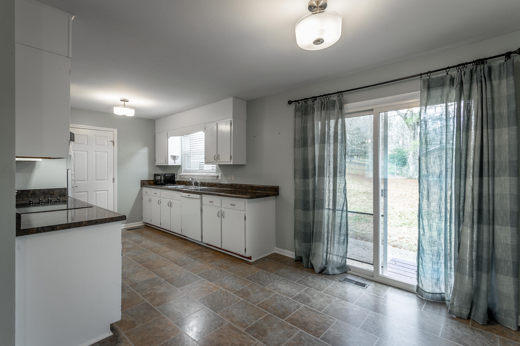 1321 Lynnhaven Circle
