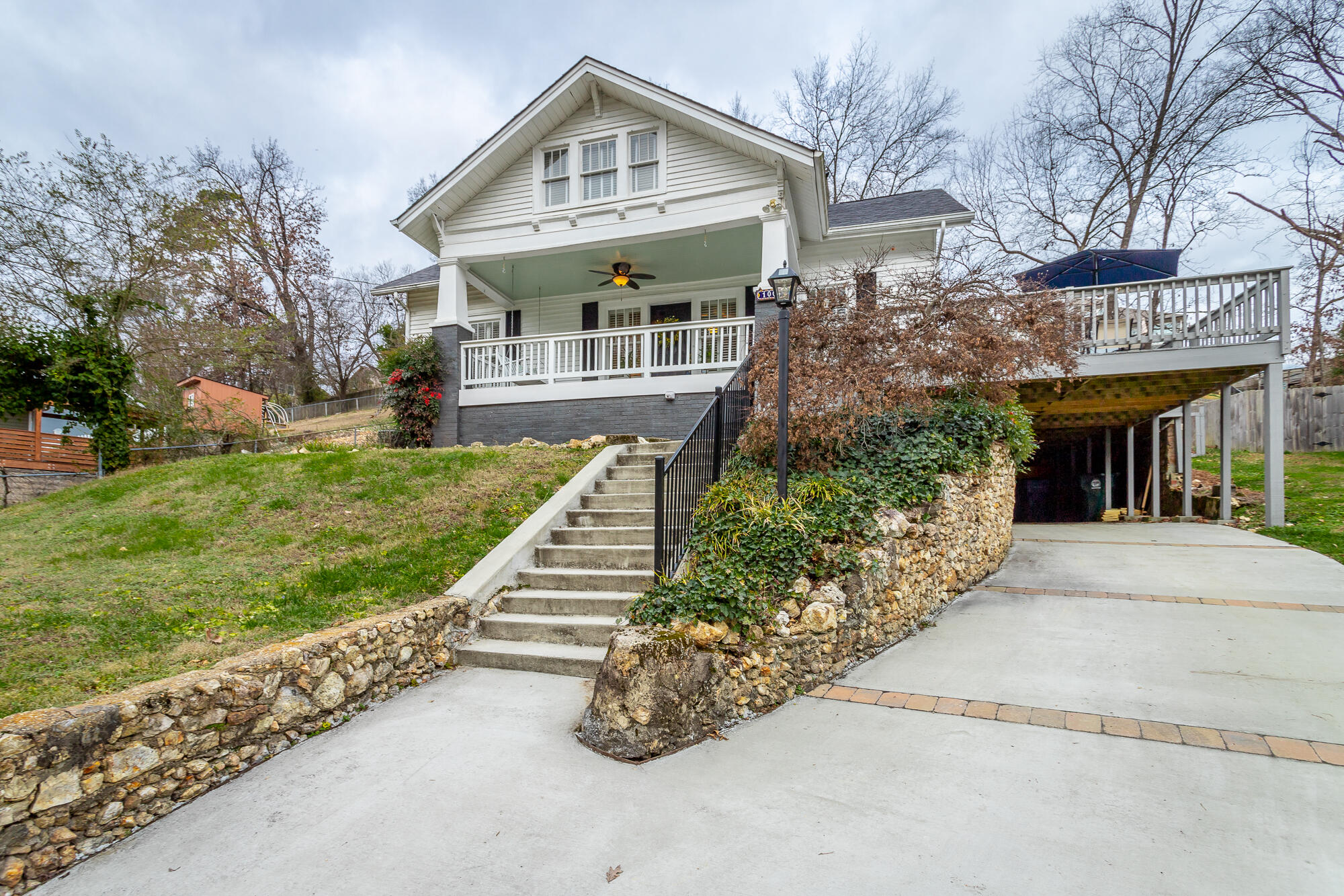 1003 Dartmouth Street