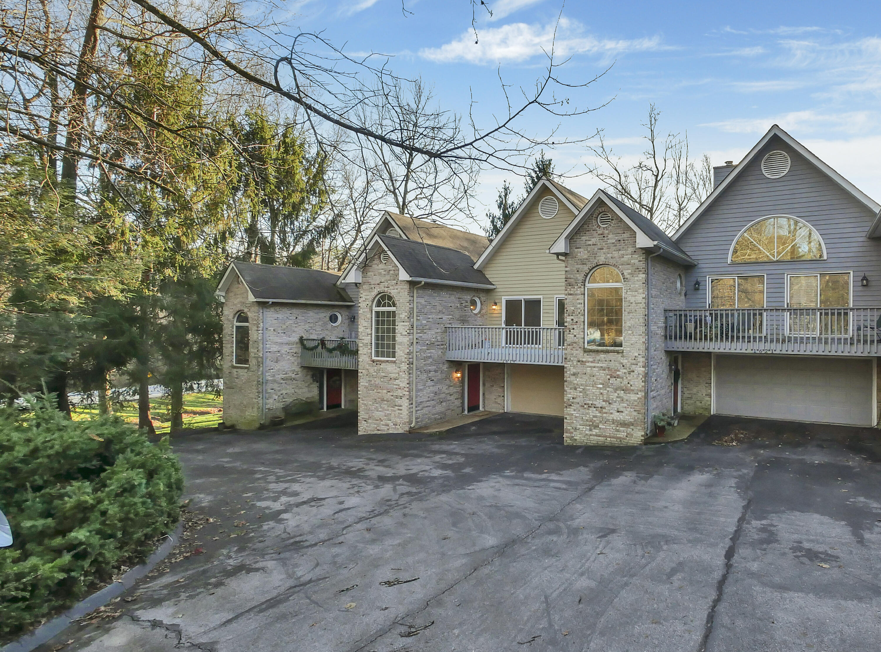 1619 Taft Highway