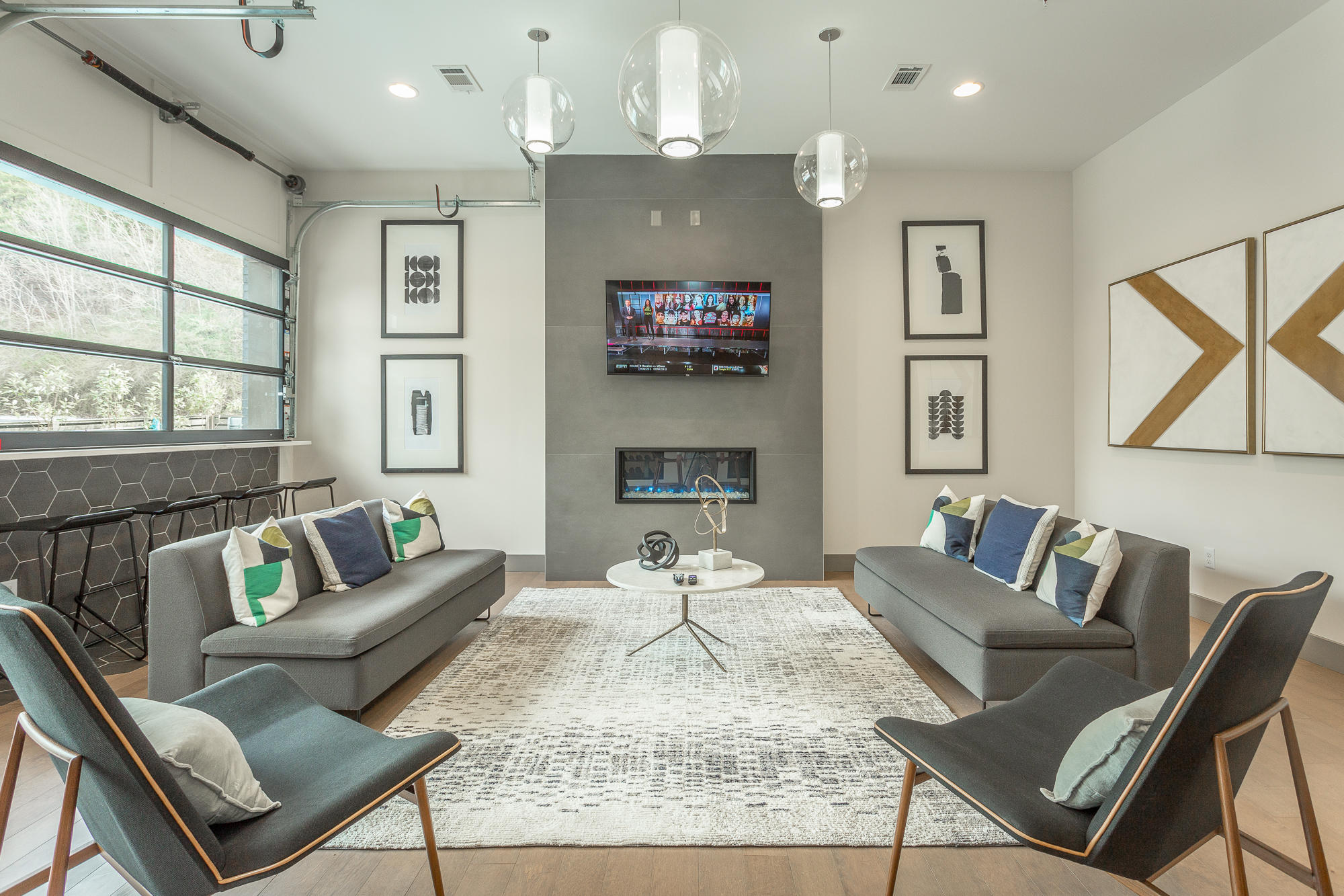 782 Riverfront Parkway, 106