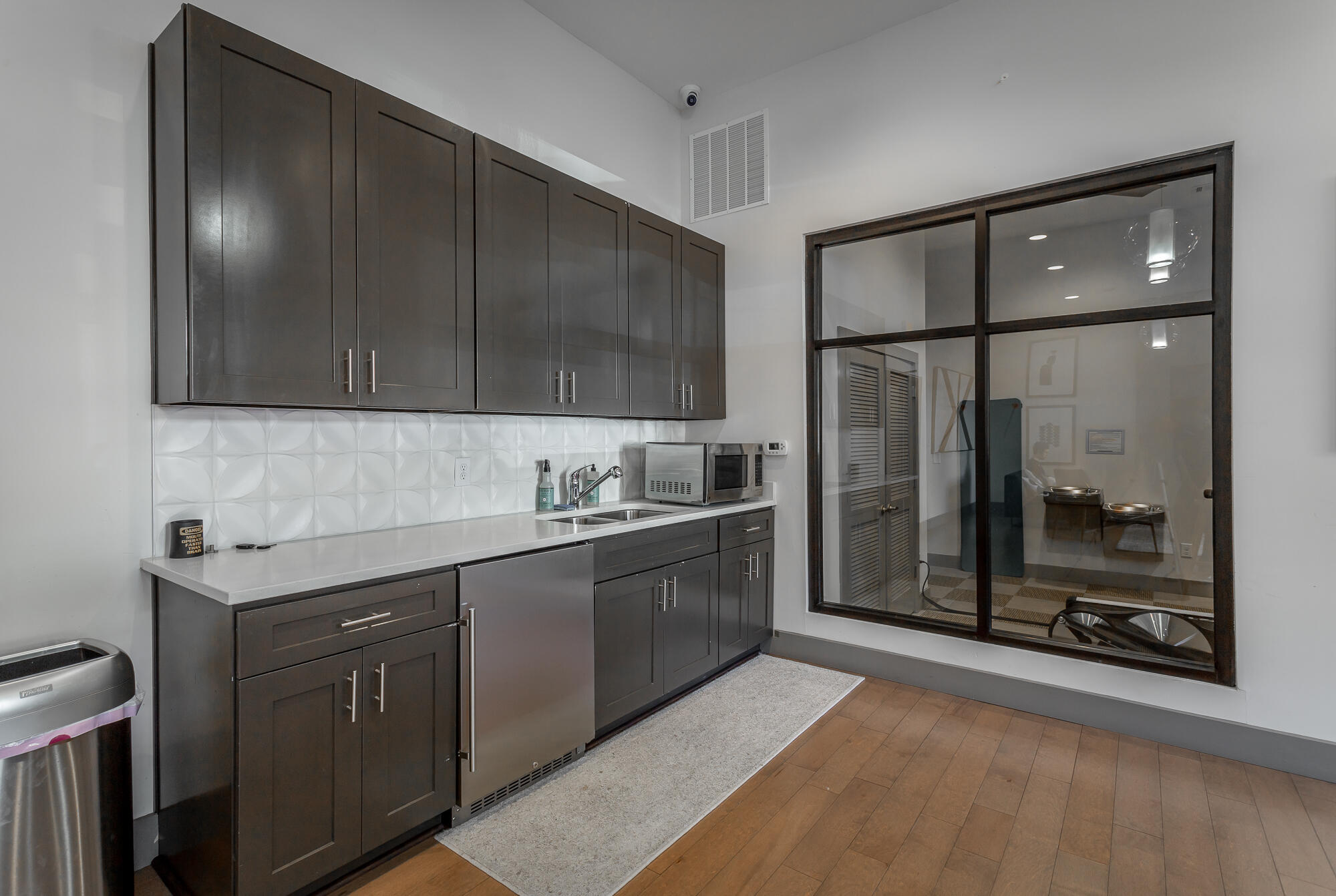 782 Riverfront Parkway, 305
