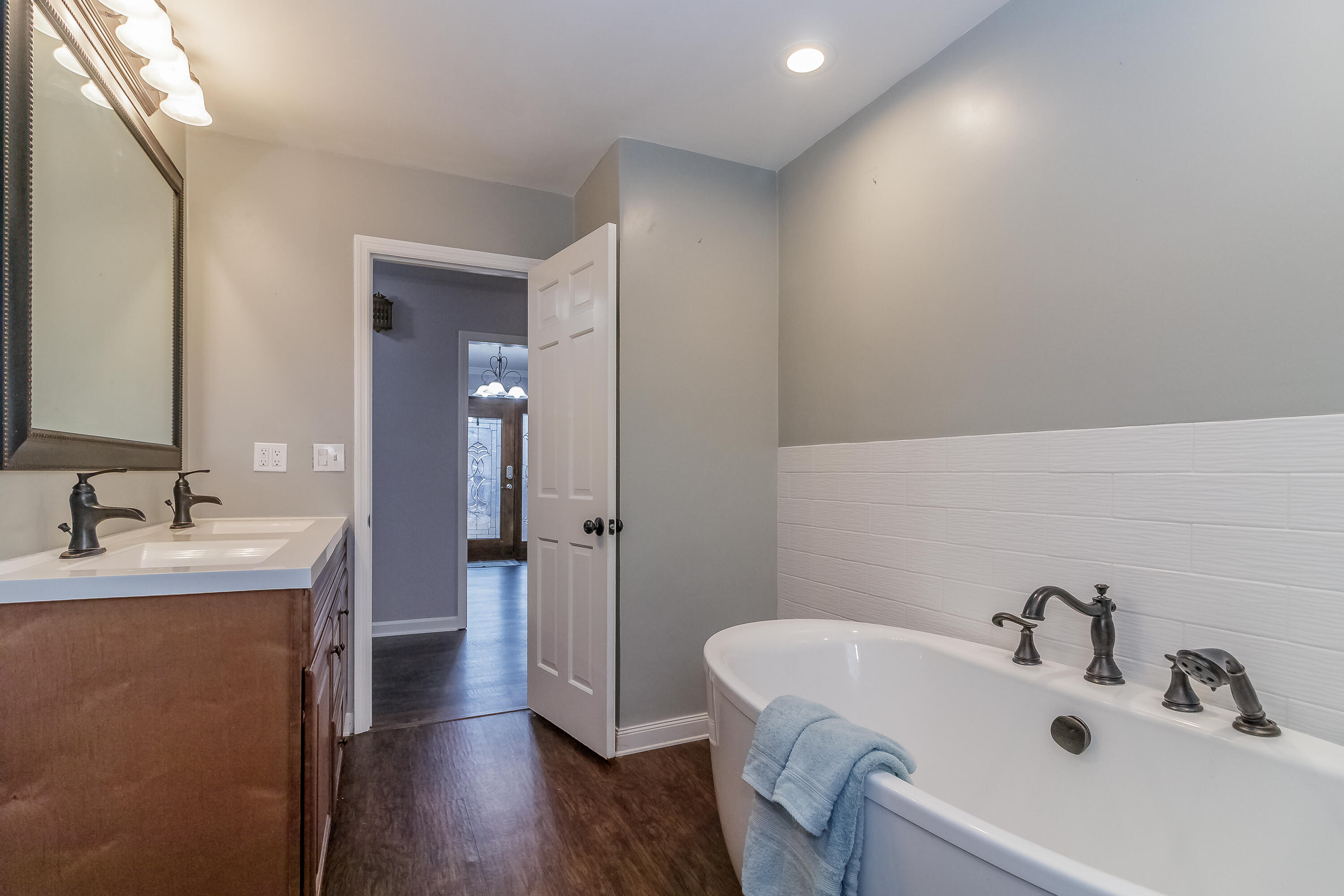 745 Woodgate Road