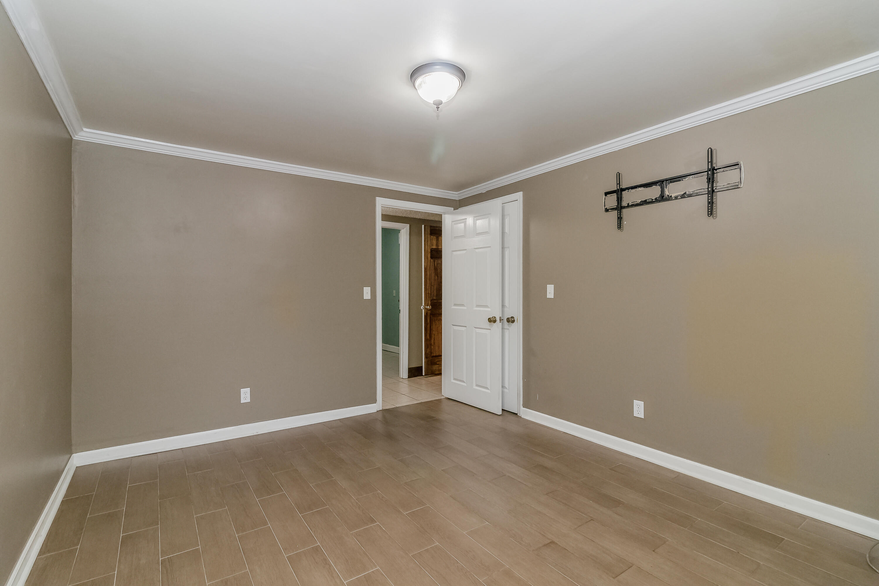 745 Woodgate Road