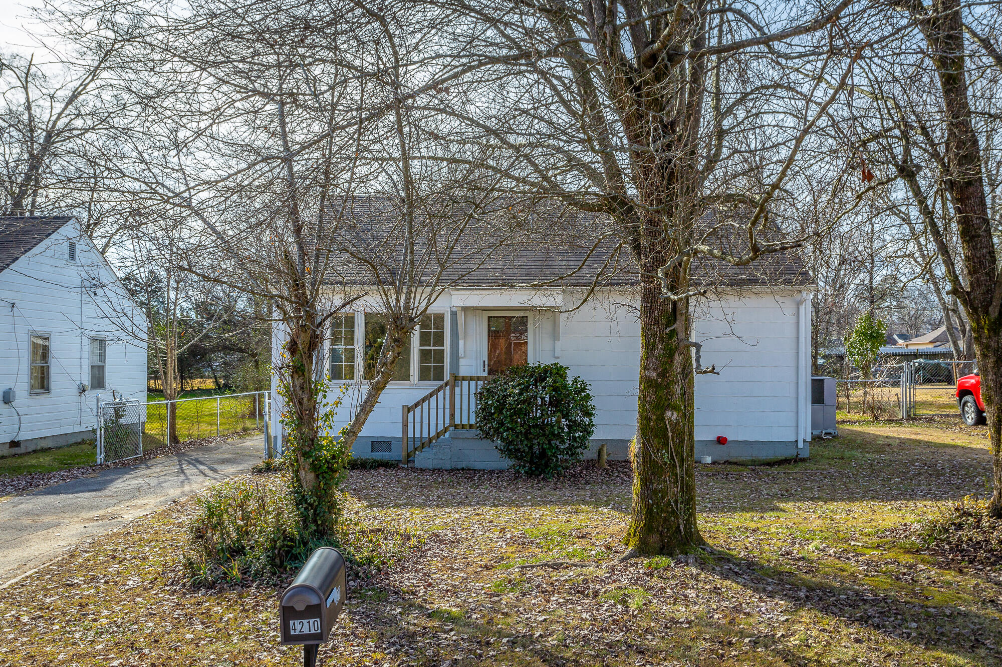 4210 Ealy Road