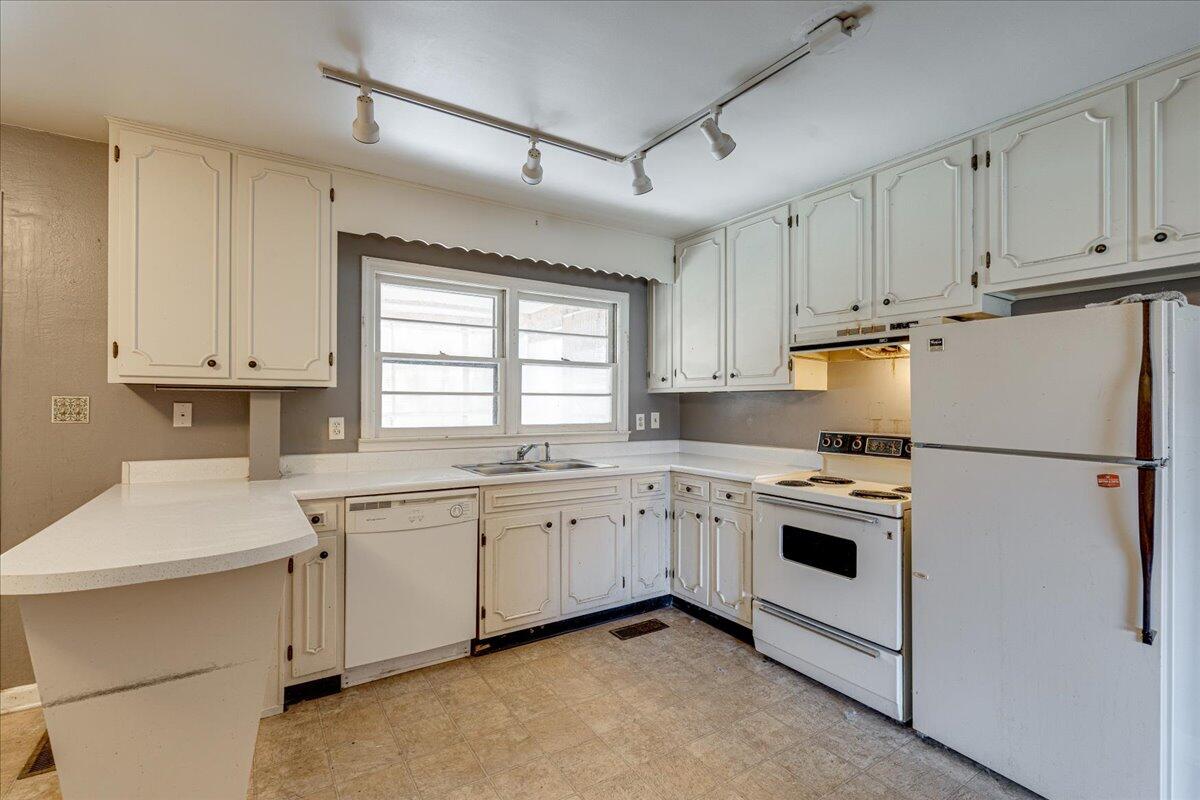 1426 Ely Road