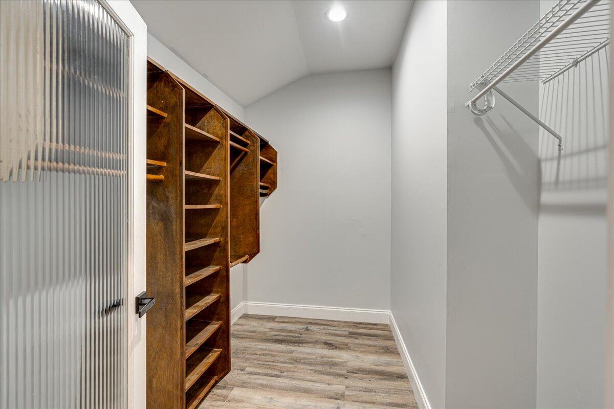 6 Bragg Circle