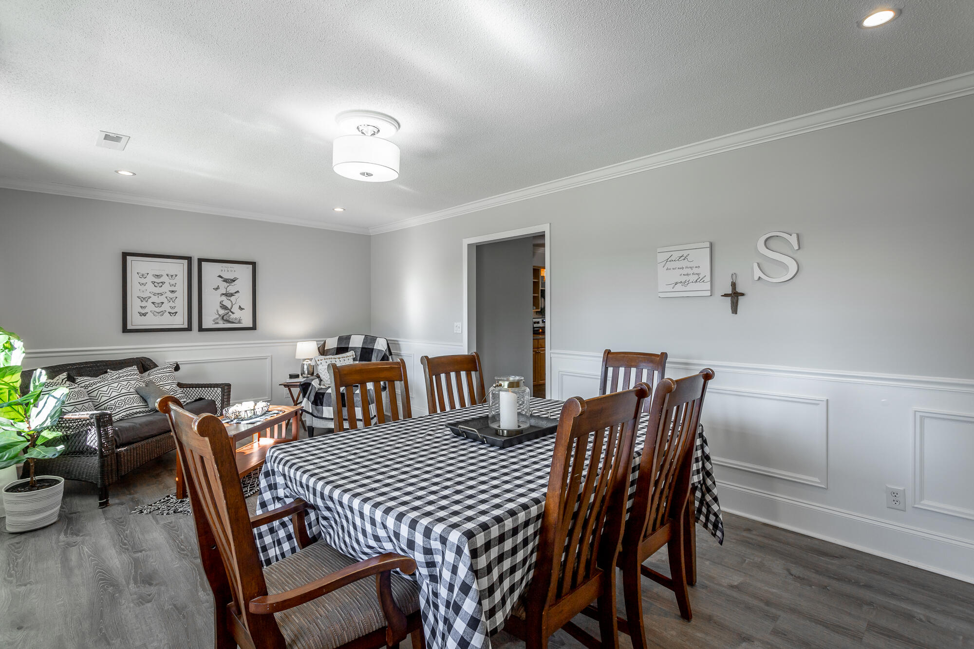 9017 Pleasant Lane