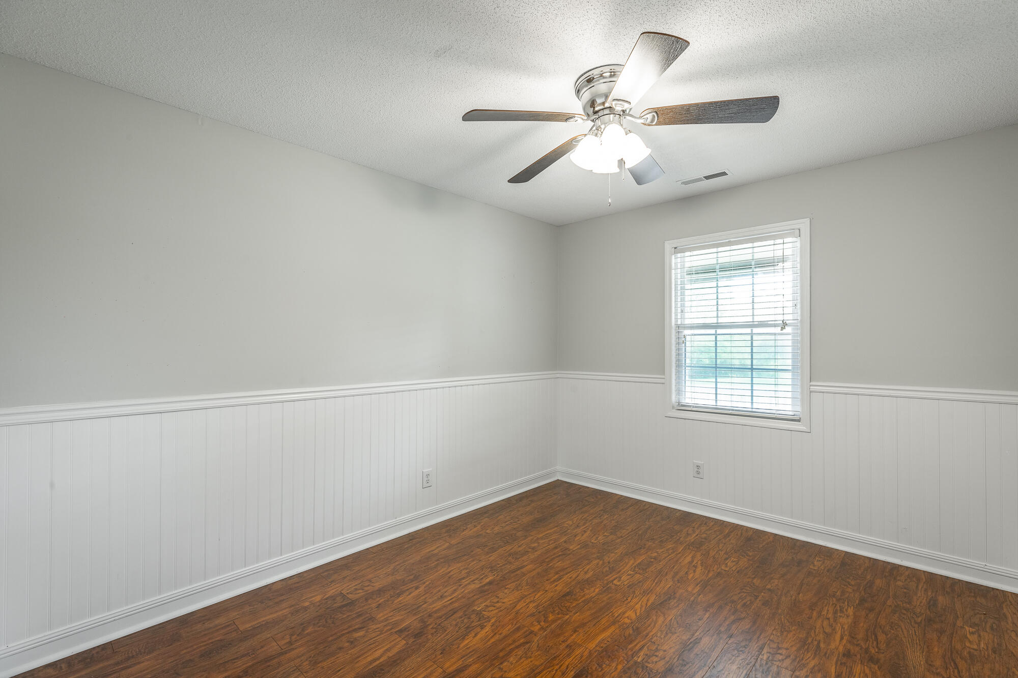 9017 Pleasant Lane