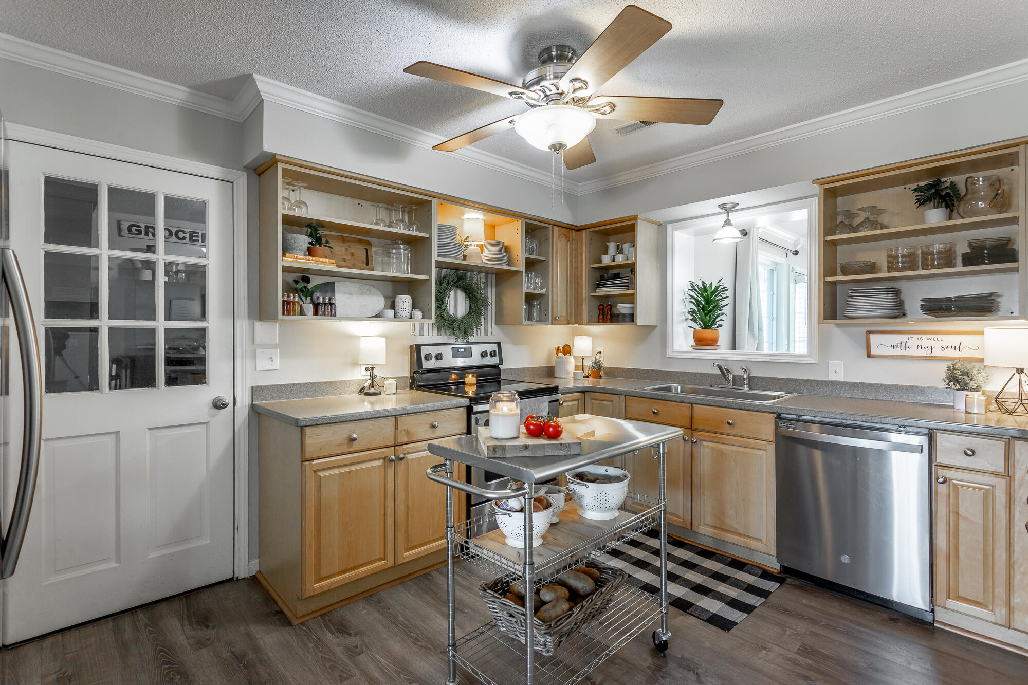 9017 Pleasant Lane