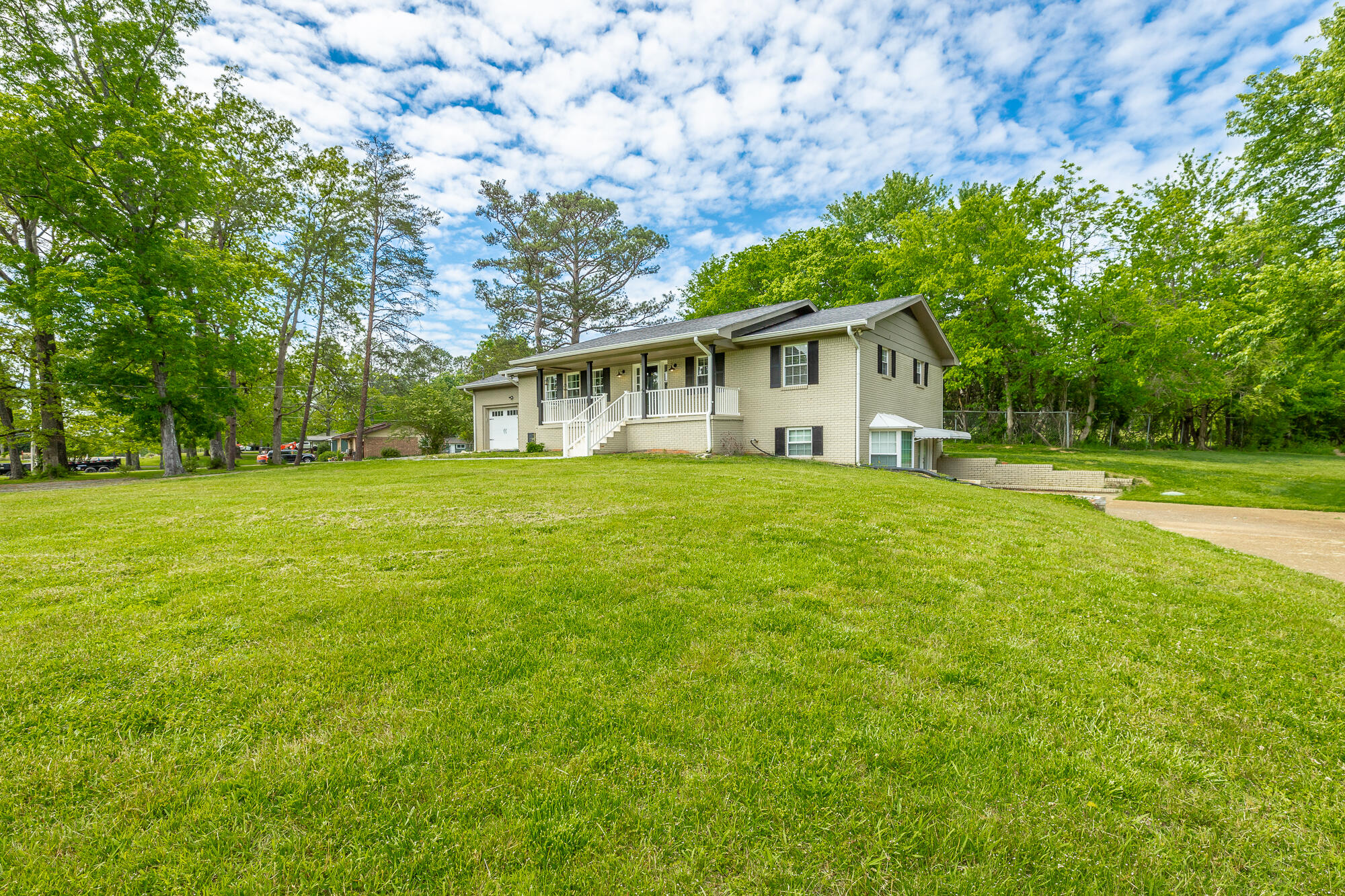 9017 Pleasant Lane