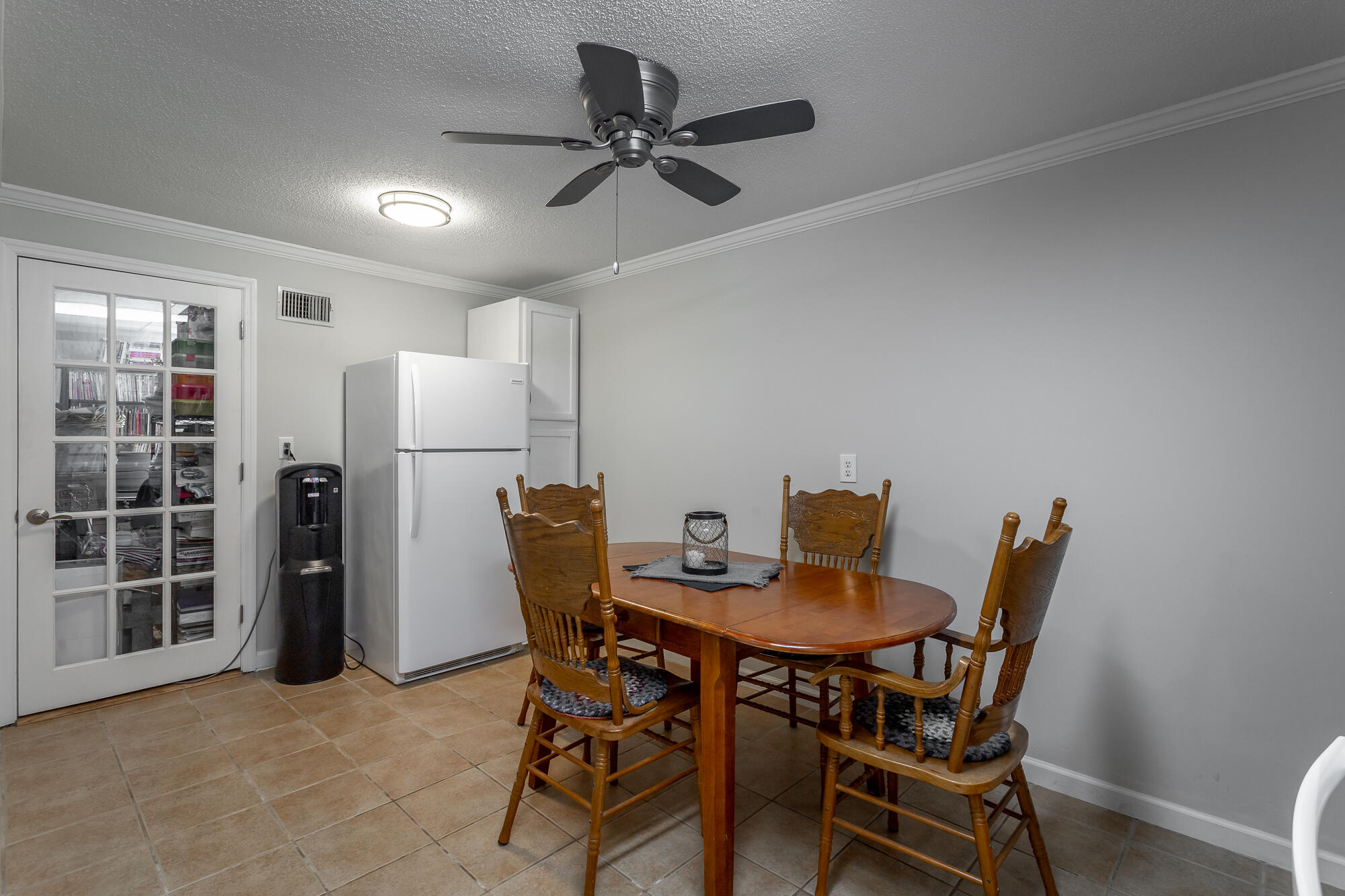 9017 Pleasant Lane