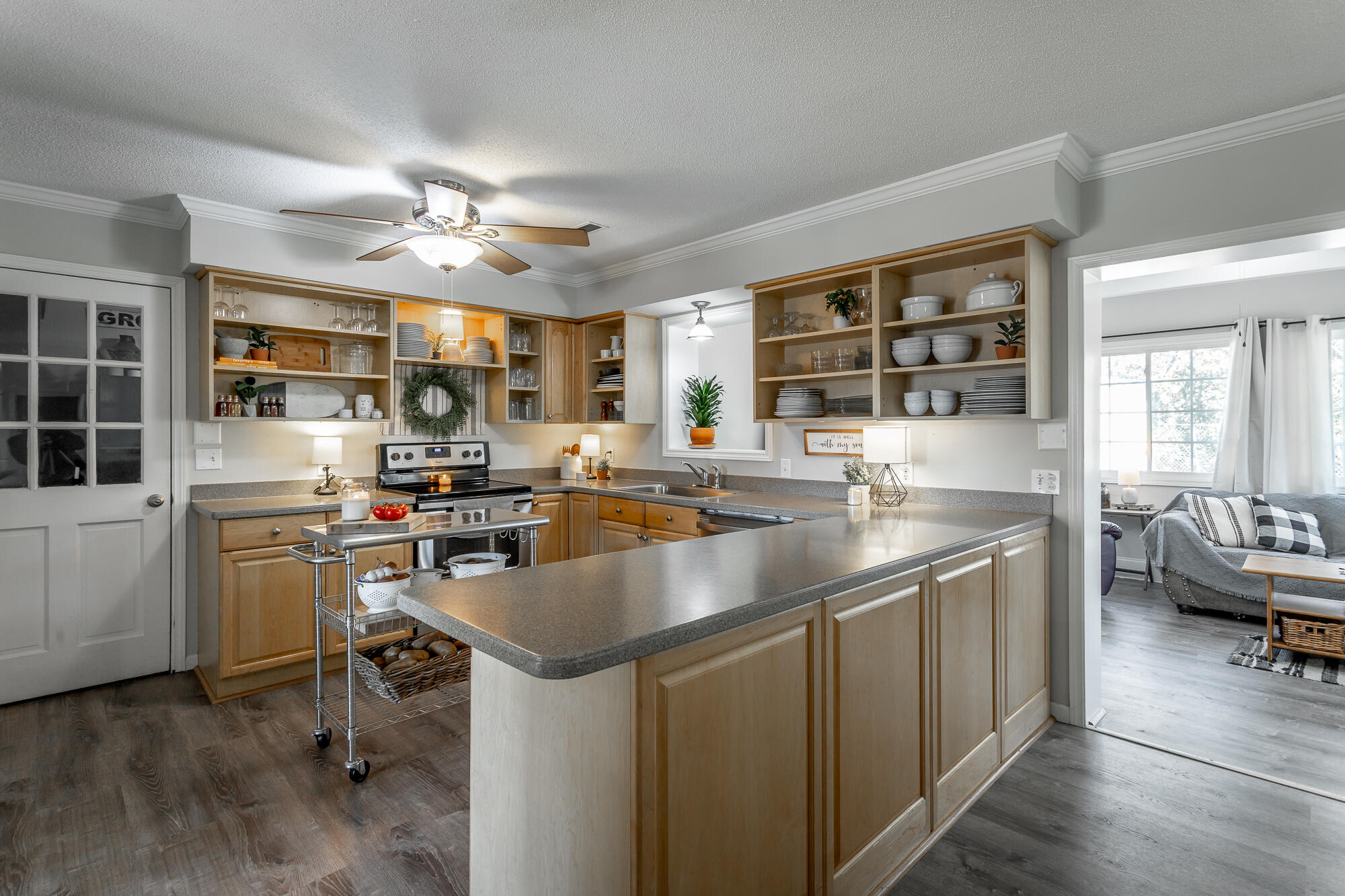 9017 Pleasant Lane