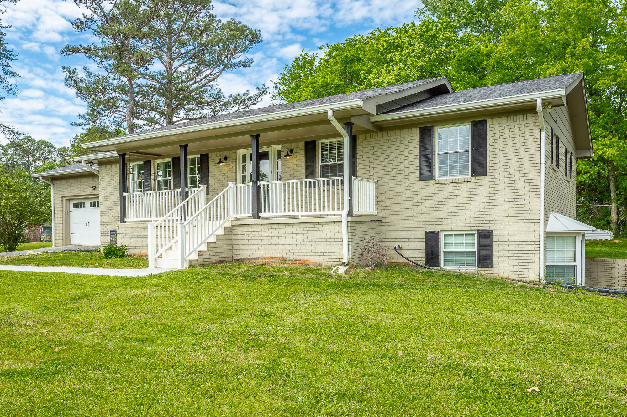 9017 Pleasant Lane