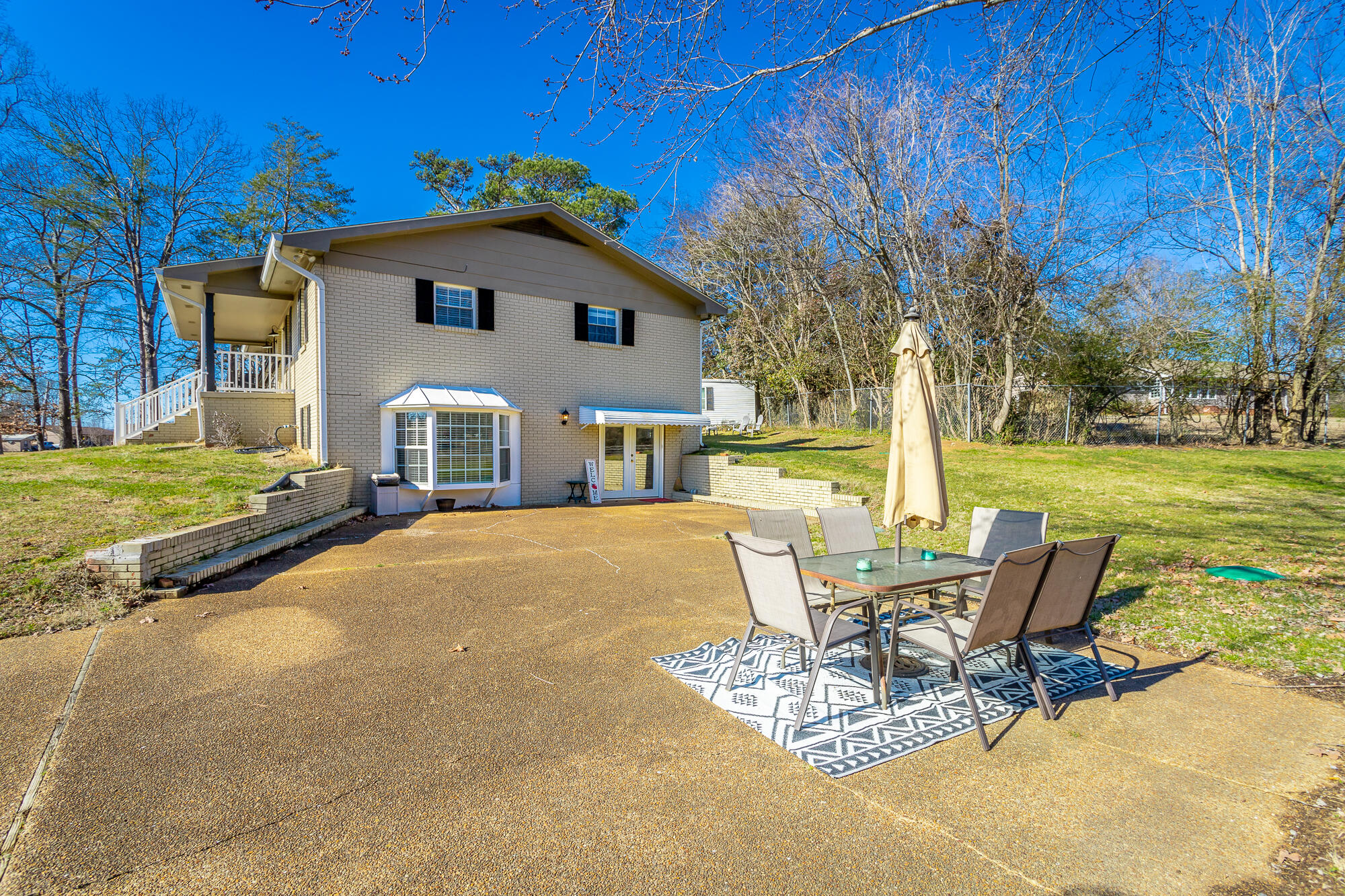 9017 Pleasant Lane