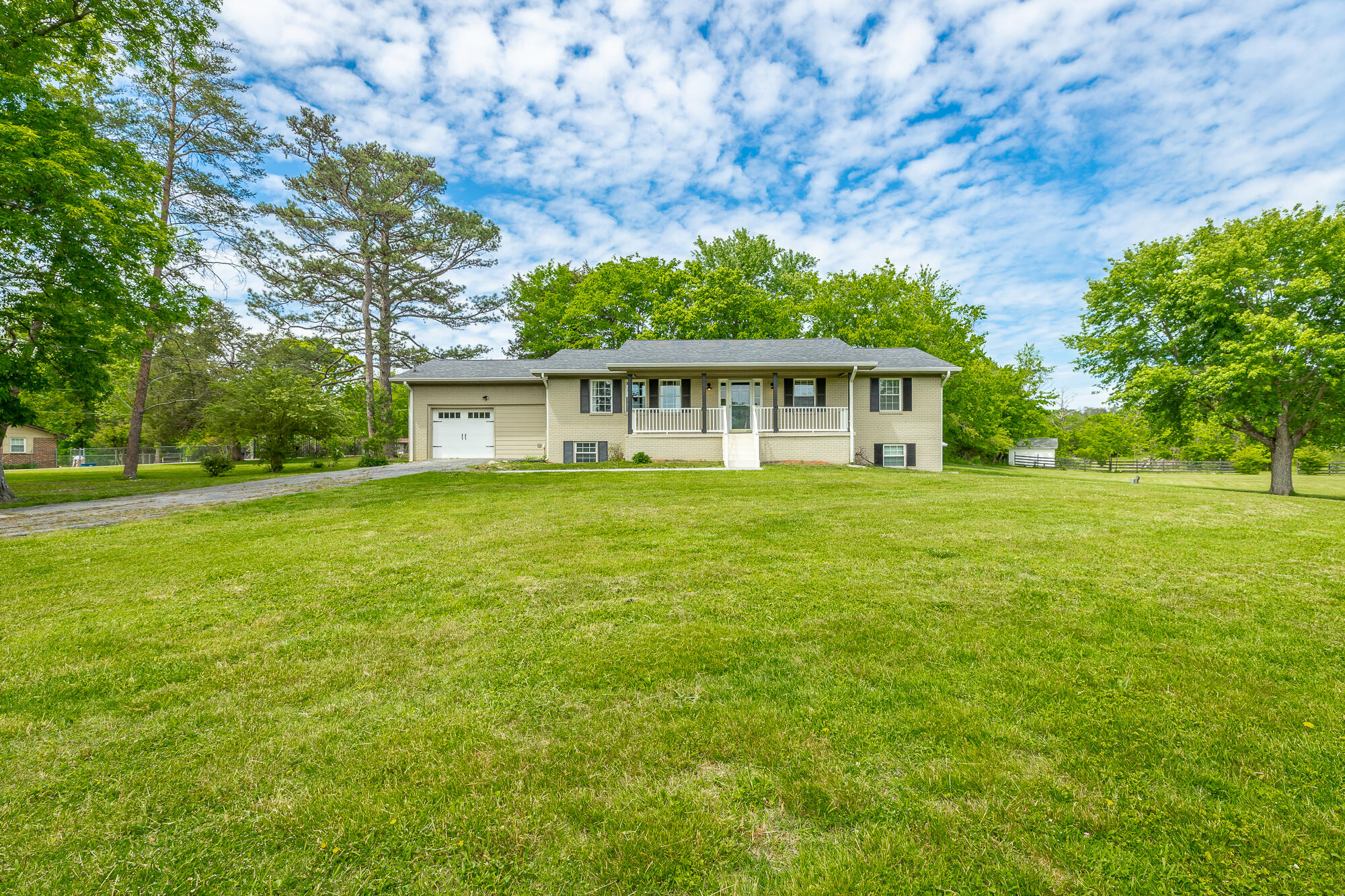 9017 Pleasant Lane