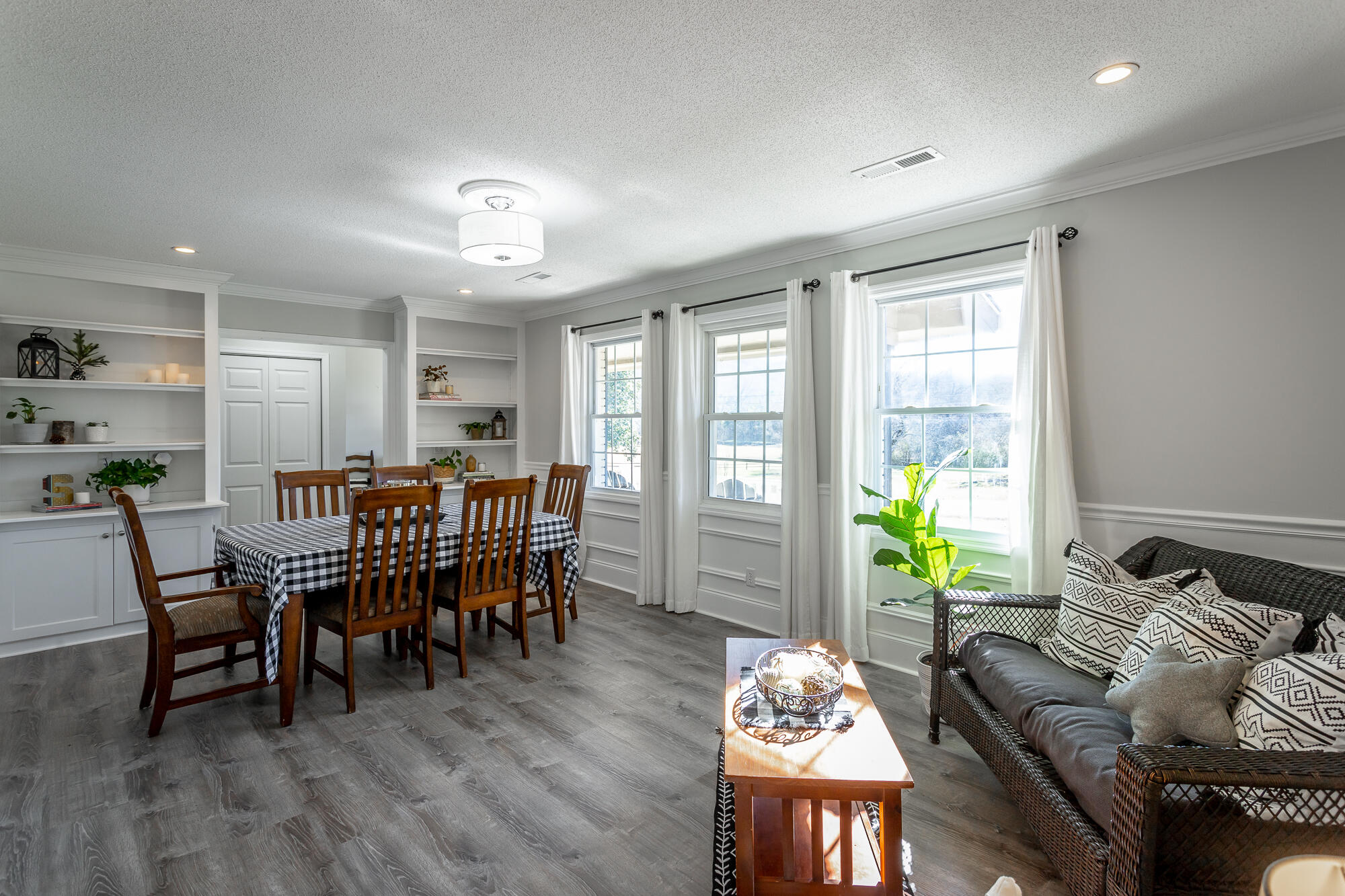 9017 Pleasant Lane