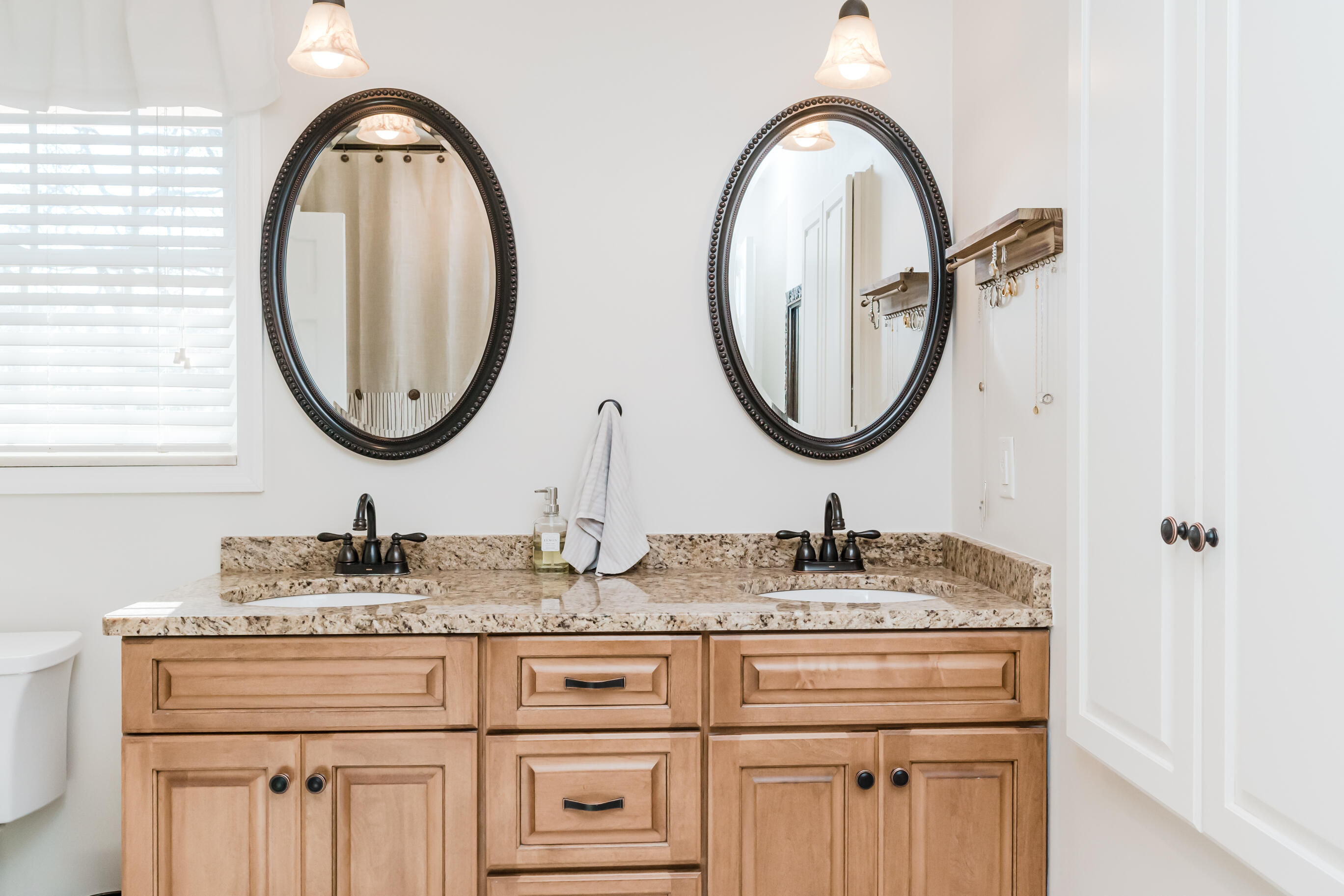 3624 Glen Oaks Drive
