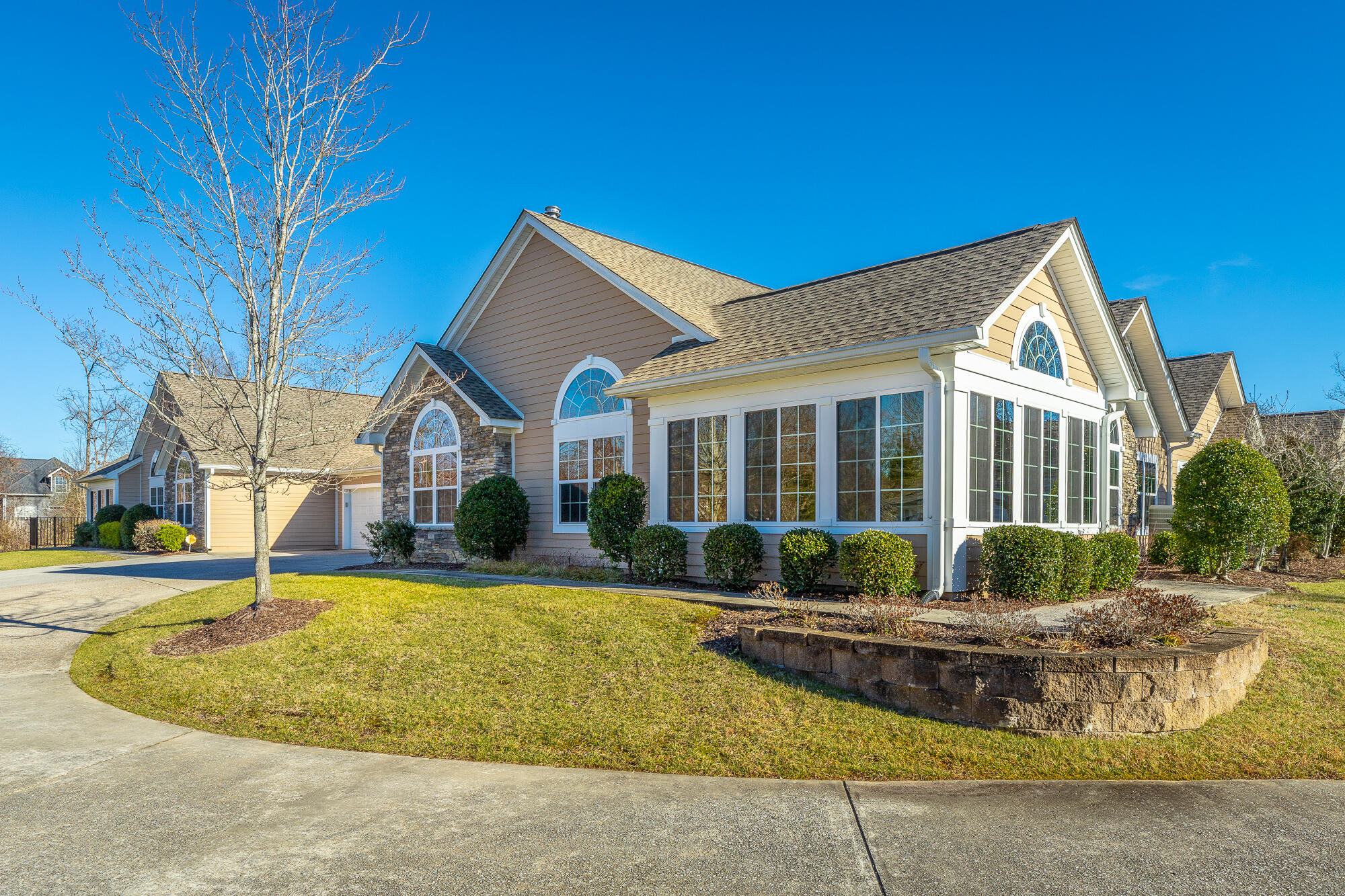 2469 Baskette Way