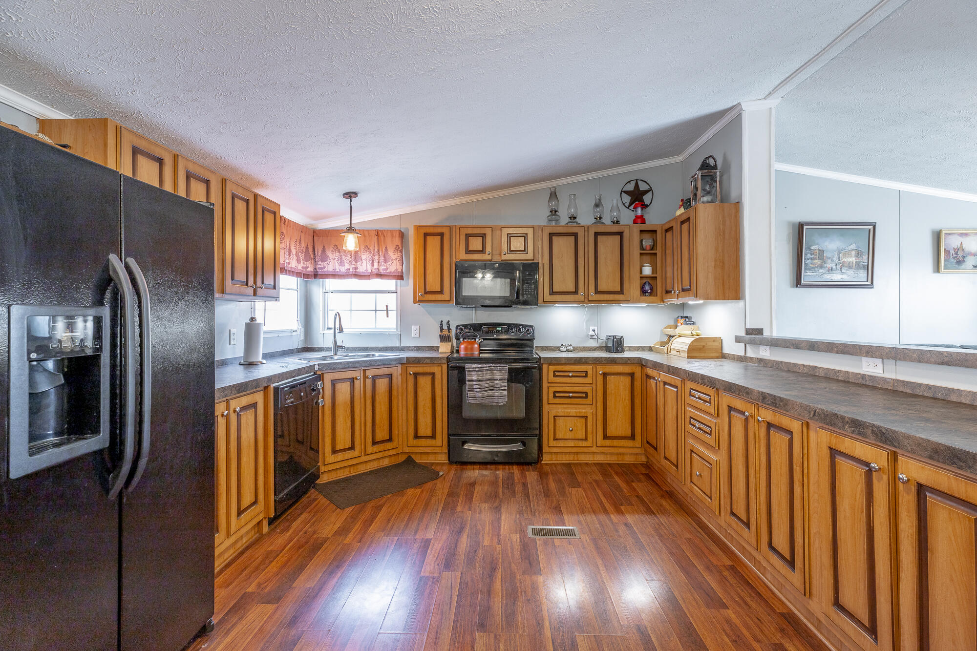 1070 N Pryor Cove Road