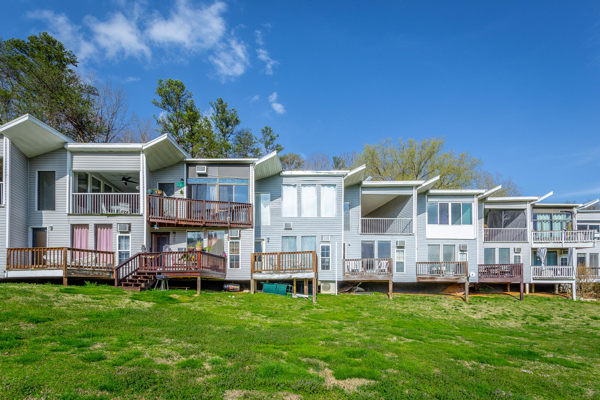 2074 Creek Road