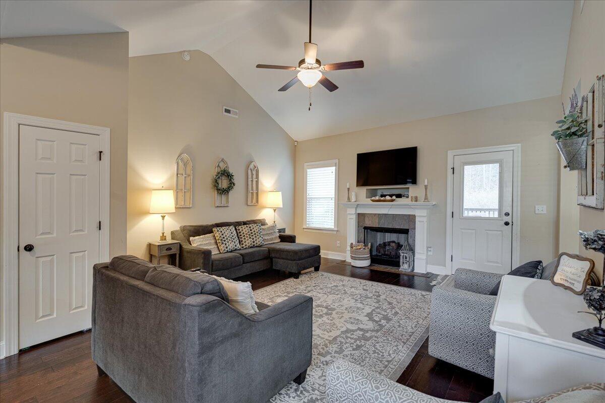 146 Vineyard Boulevard
