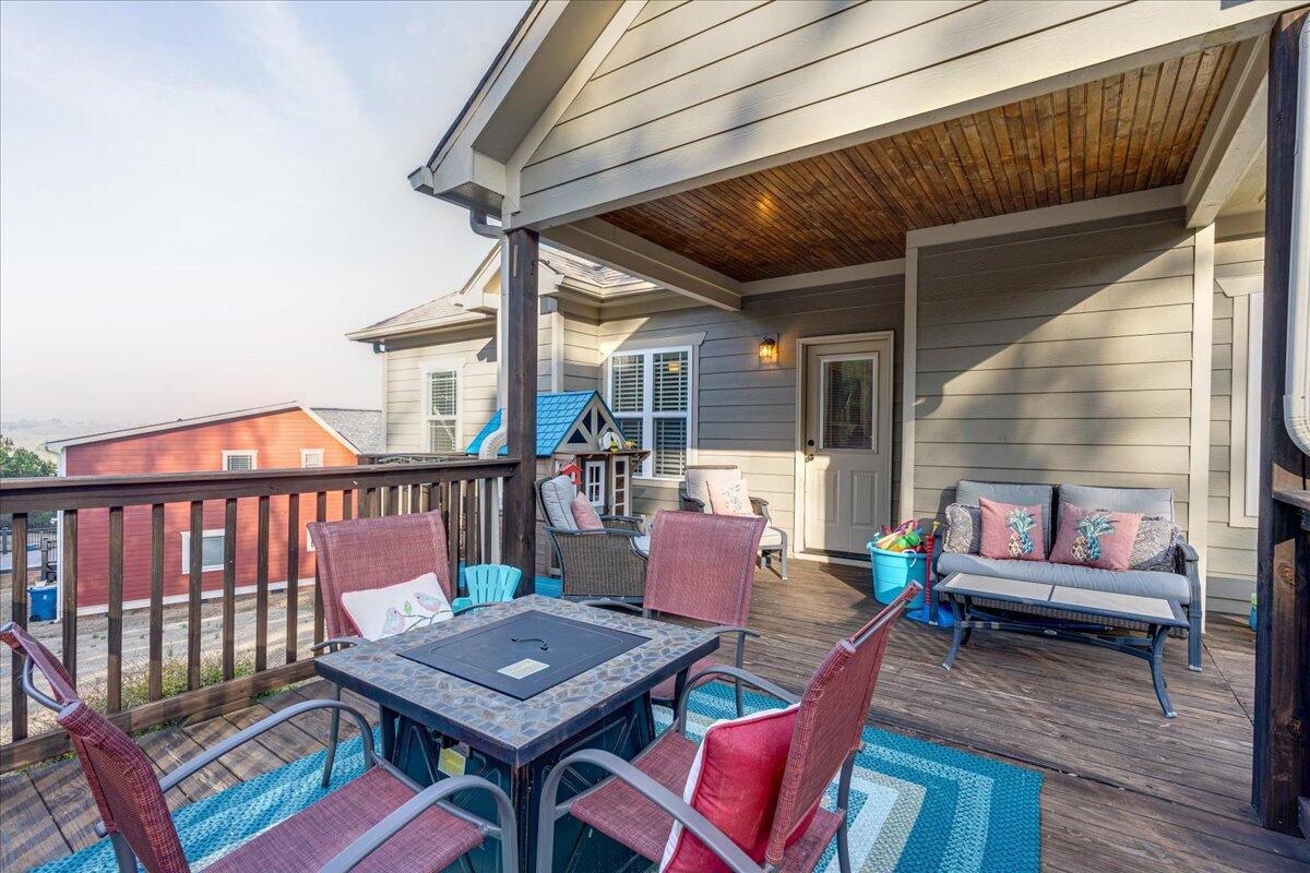146 Vineyard Boulevard