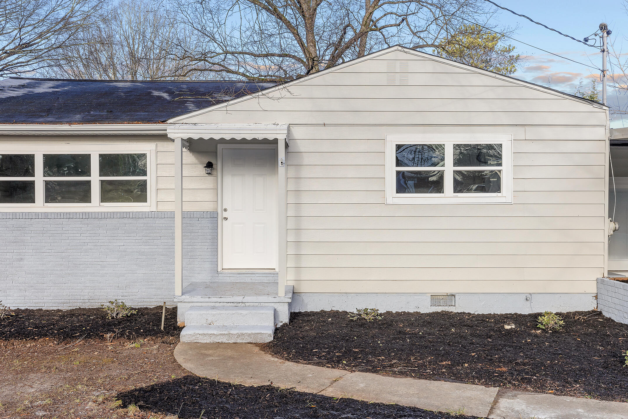 5001 Swan Road