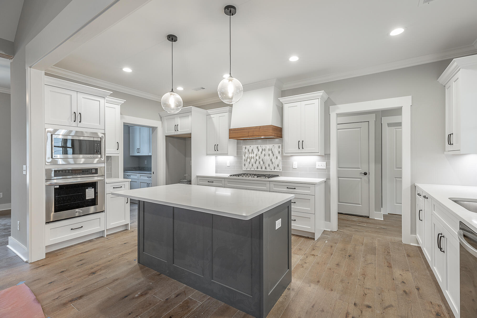 813 Equestrian Drive