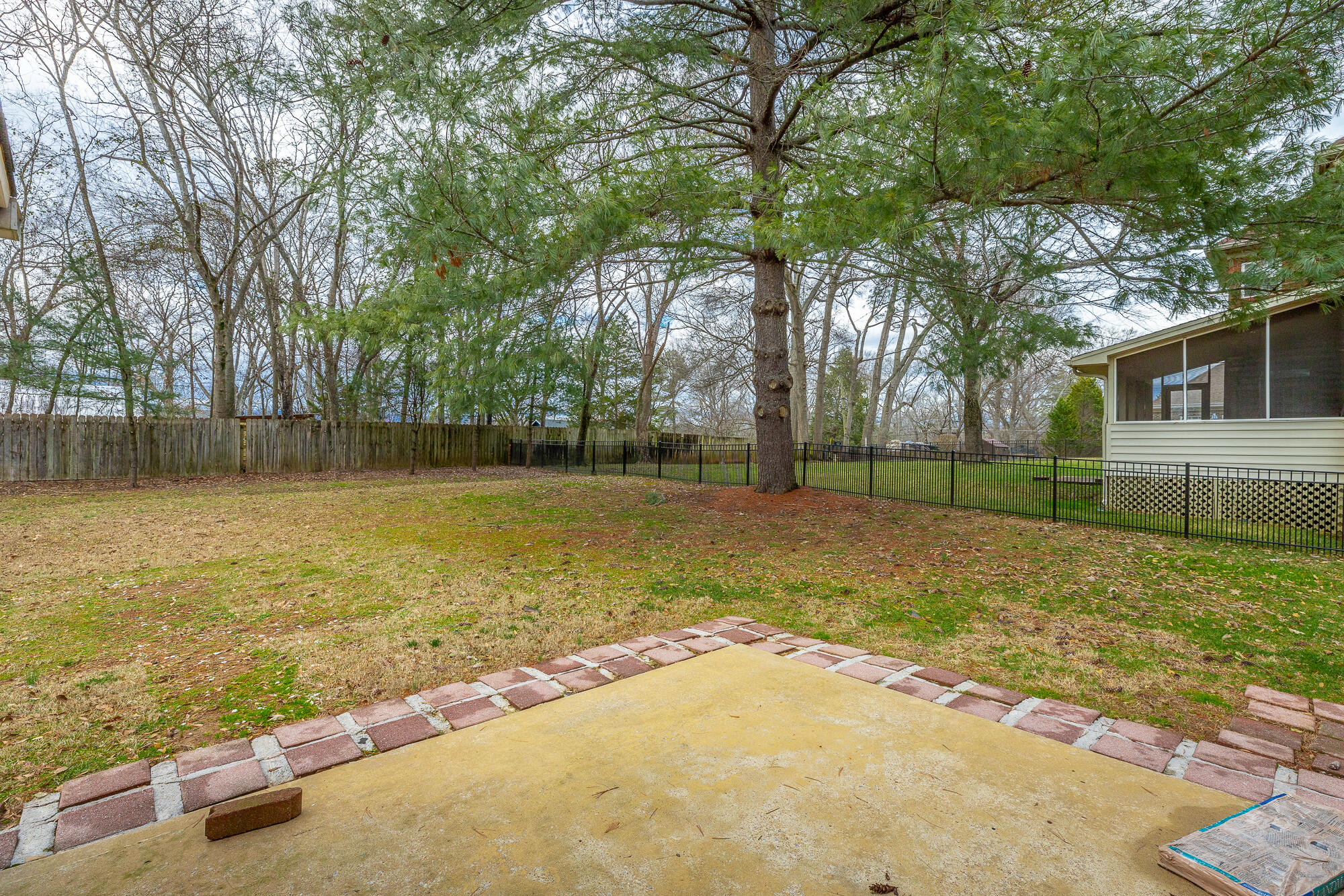 4929 Hampshire Place