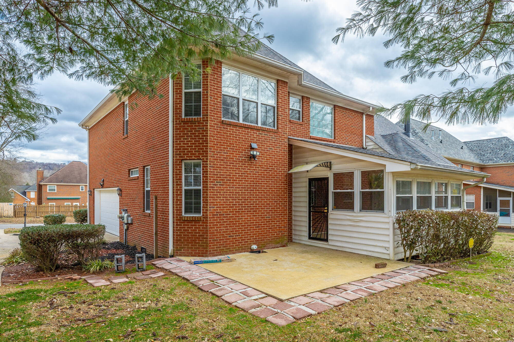 4929 Hampshire Place