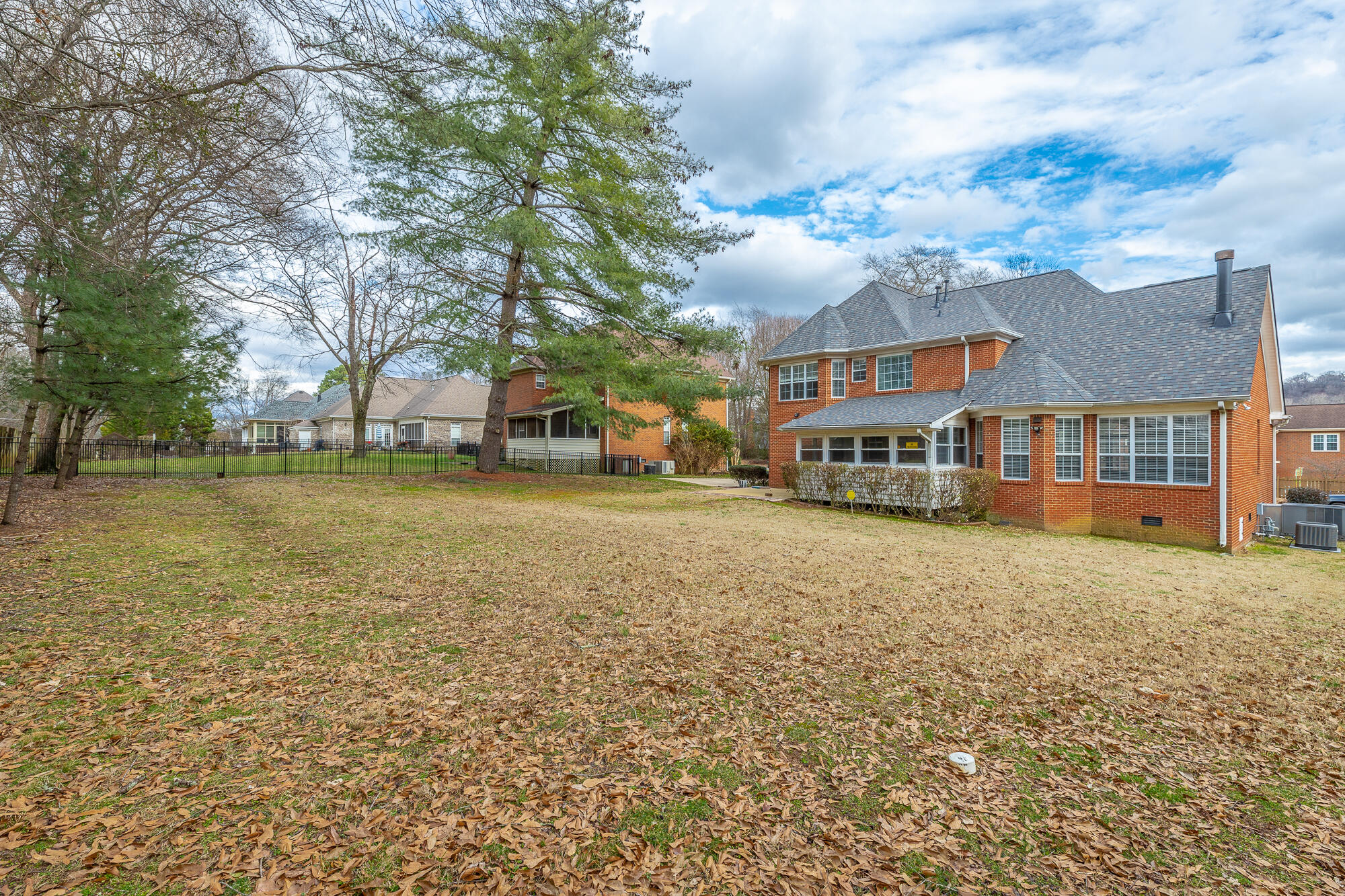 4929 Hampshire Place