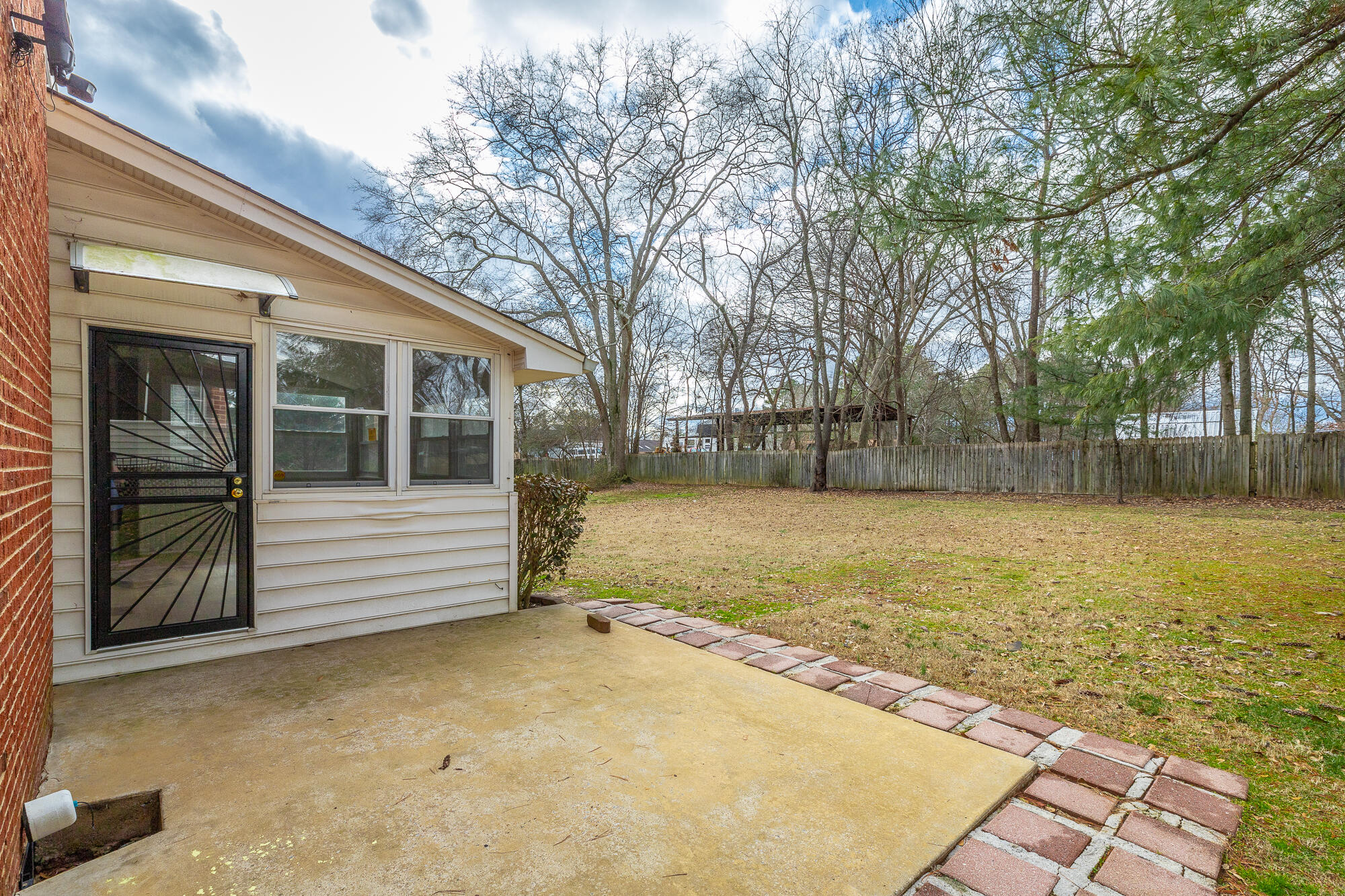 4929 Hampshire Place