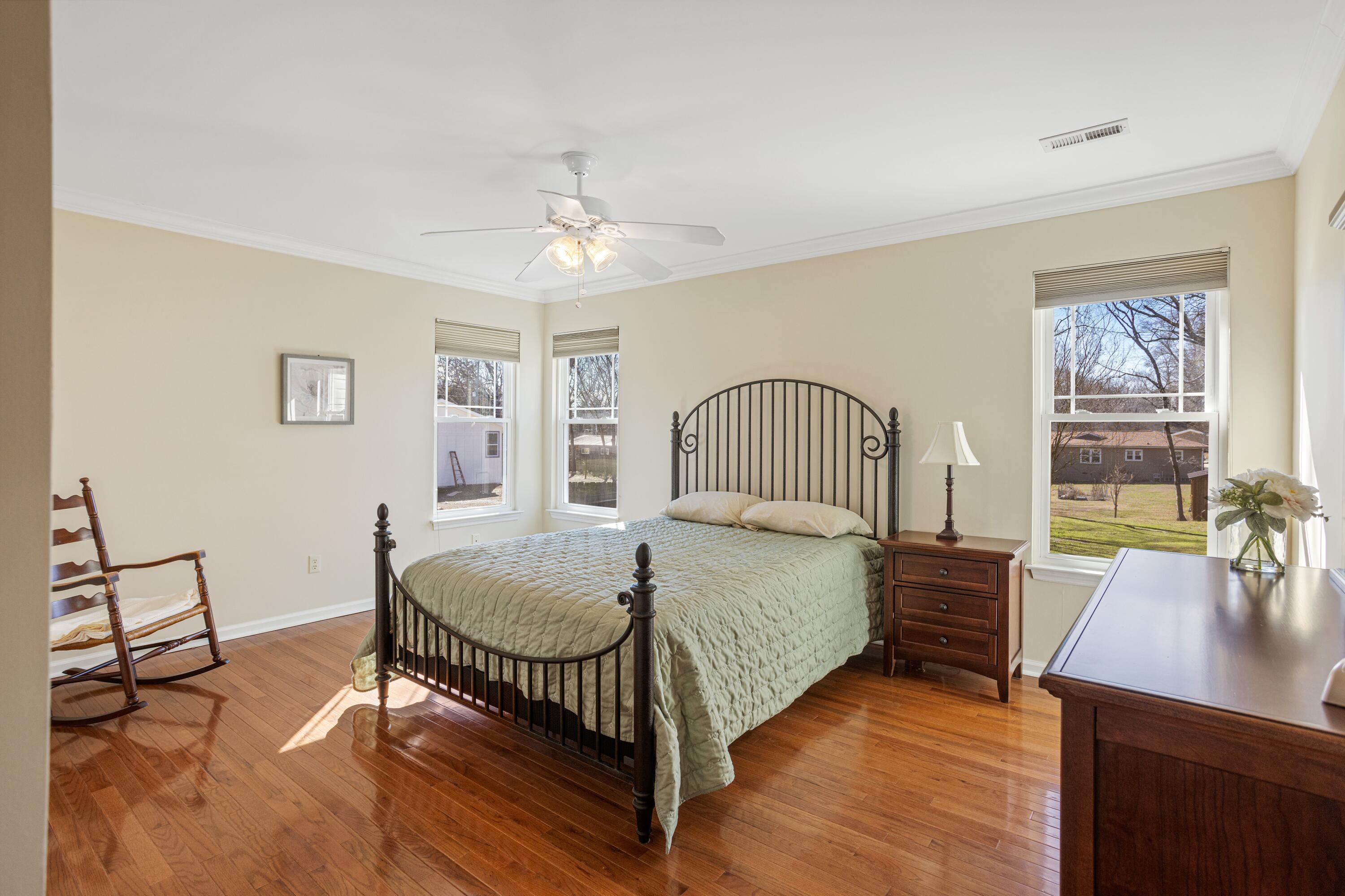 4608 Woodland Lane