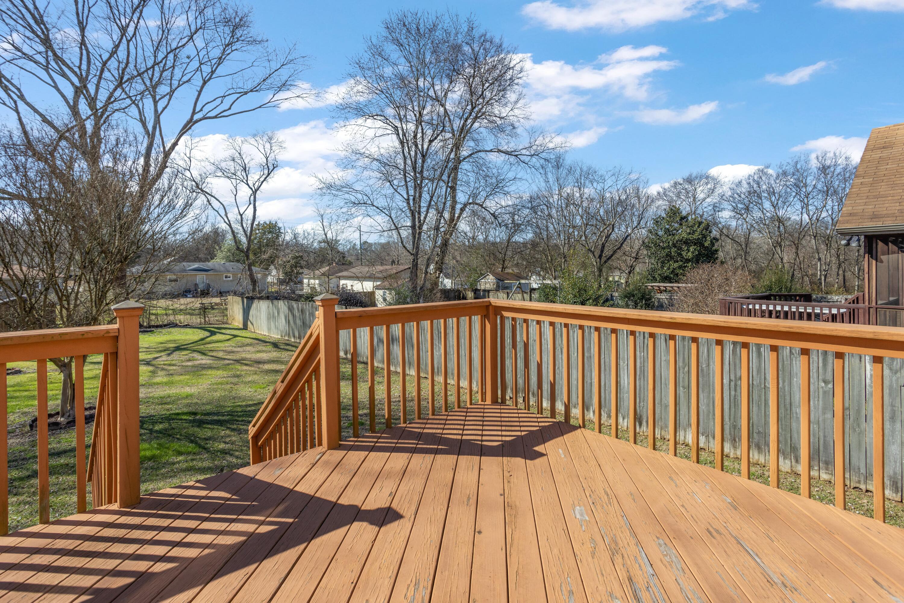 4608 Woodland Lane