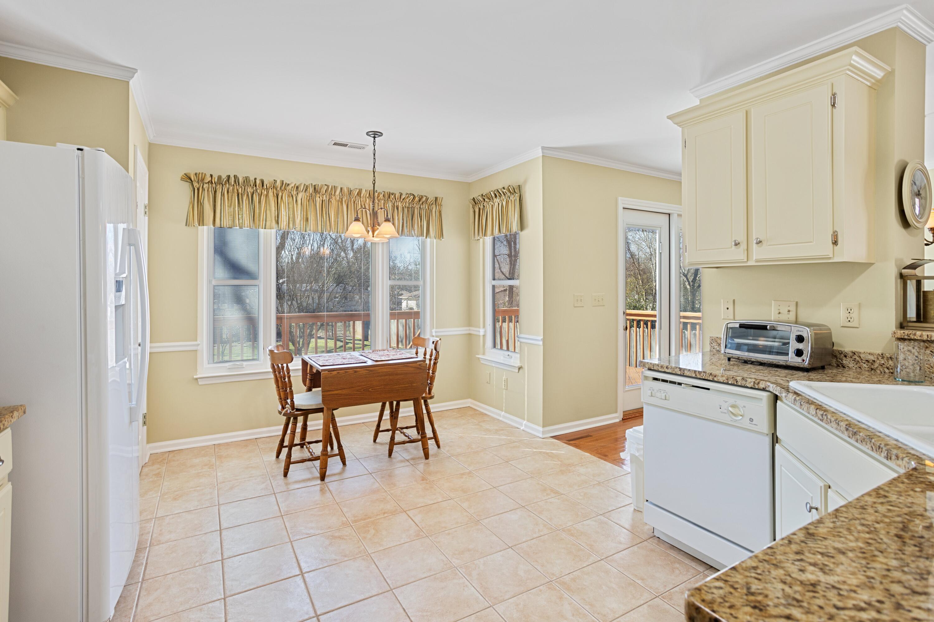 4608 Woodland Lane