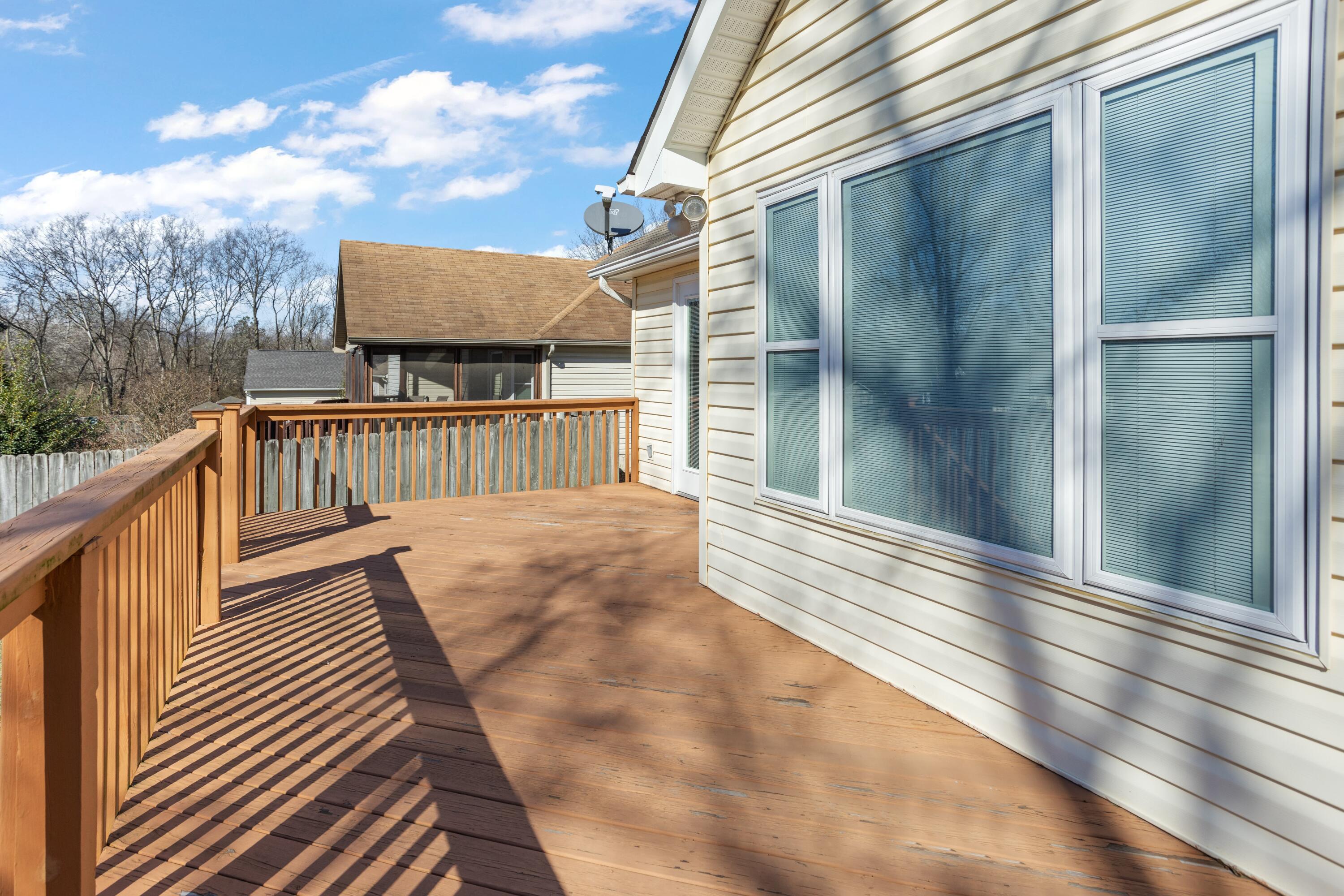 4608 Woodland Lane
