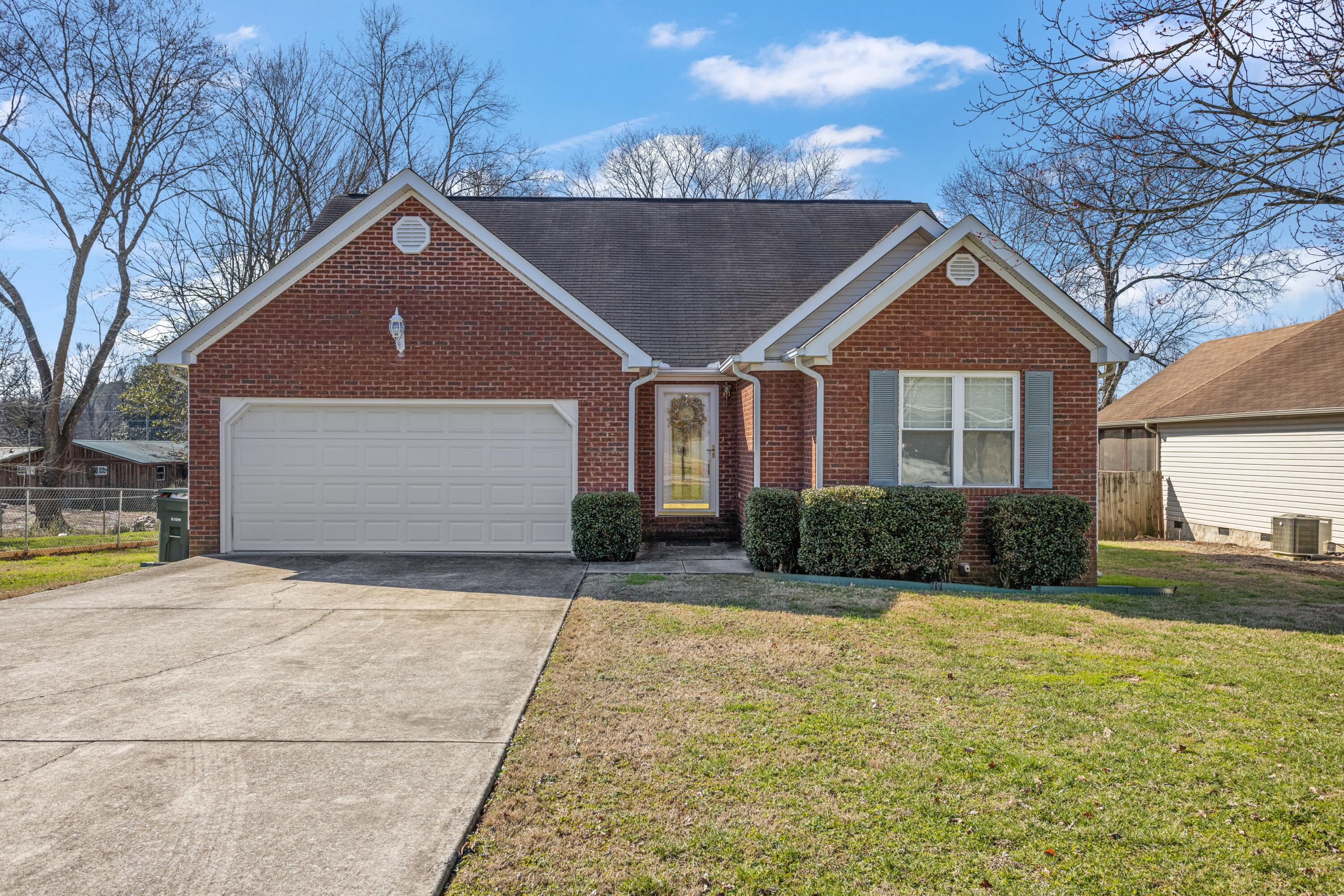 4608 Woodland Lane