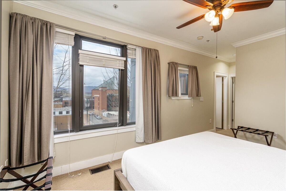 129 Walnut 028 Street
