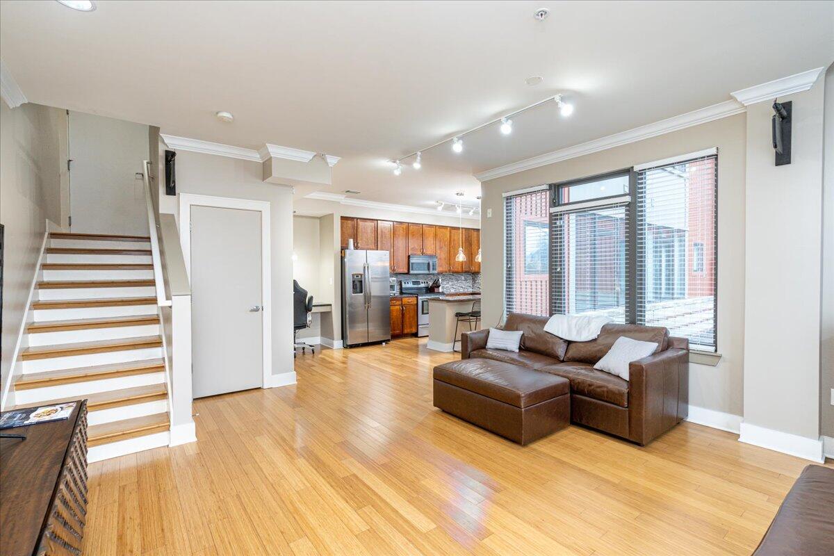 129 Walnut 028 Street