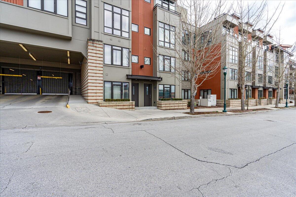 129 Walnut 028 Street