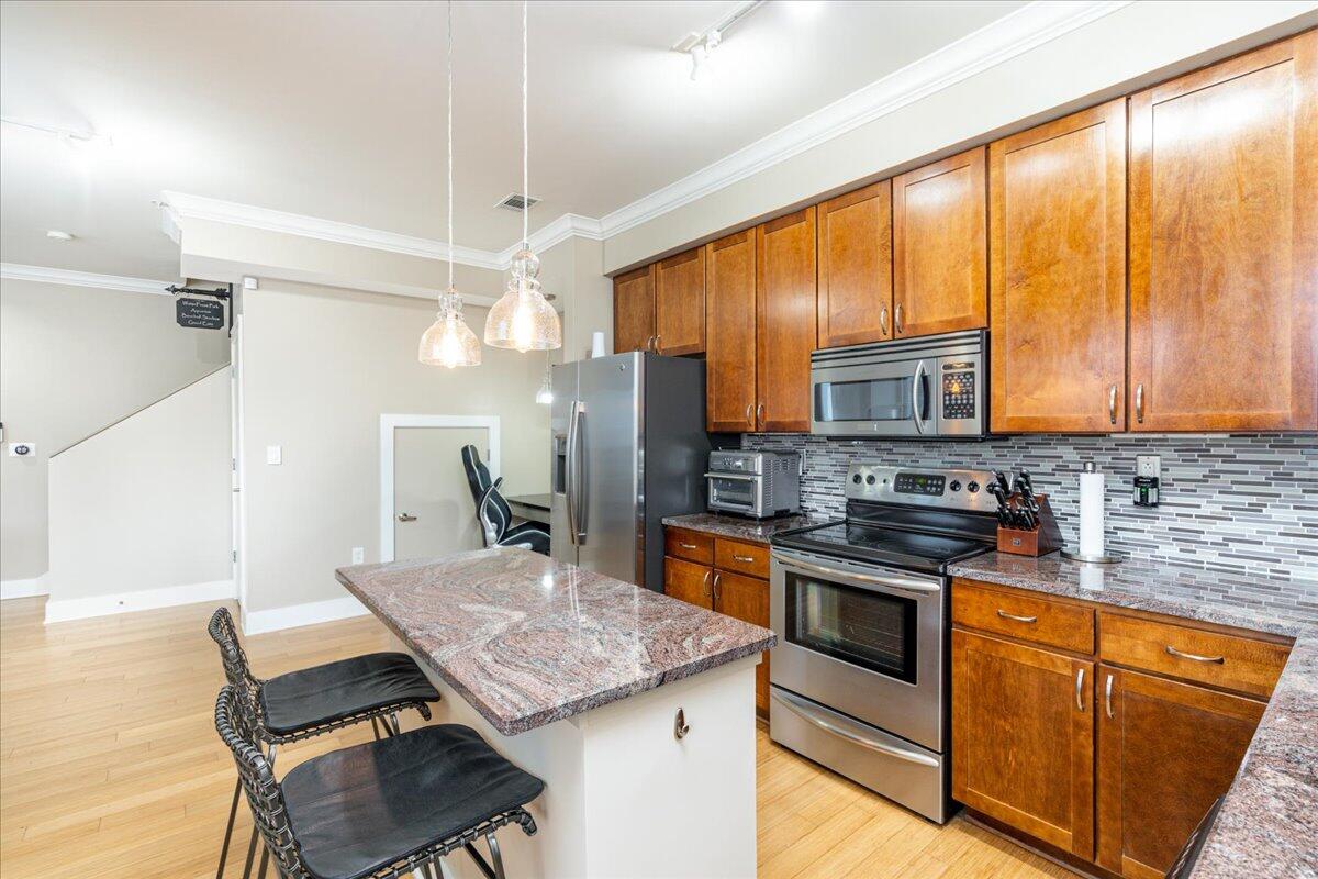 129 Walnut 028 Street