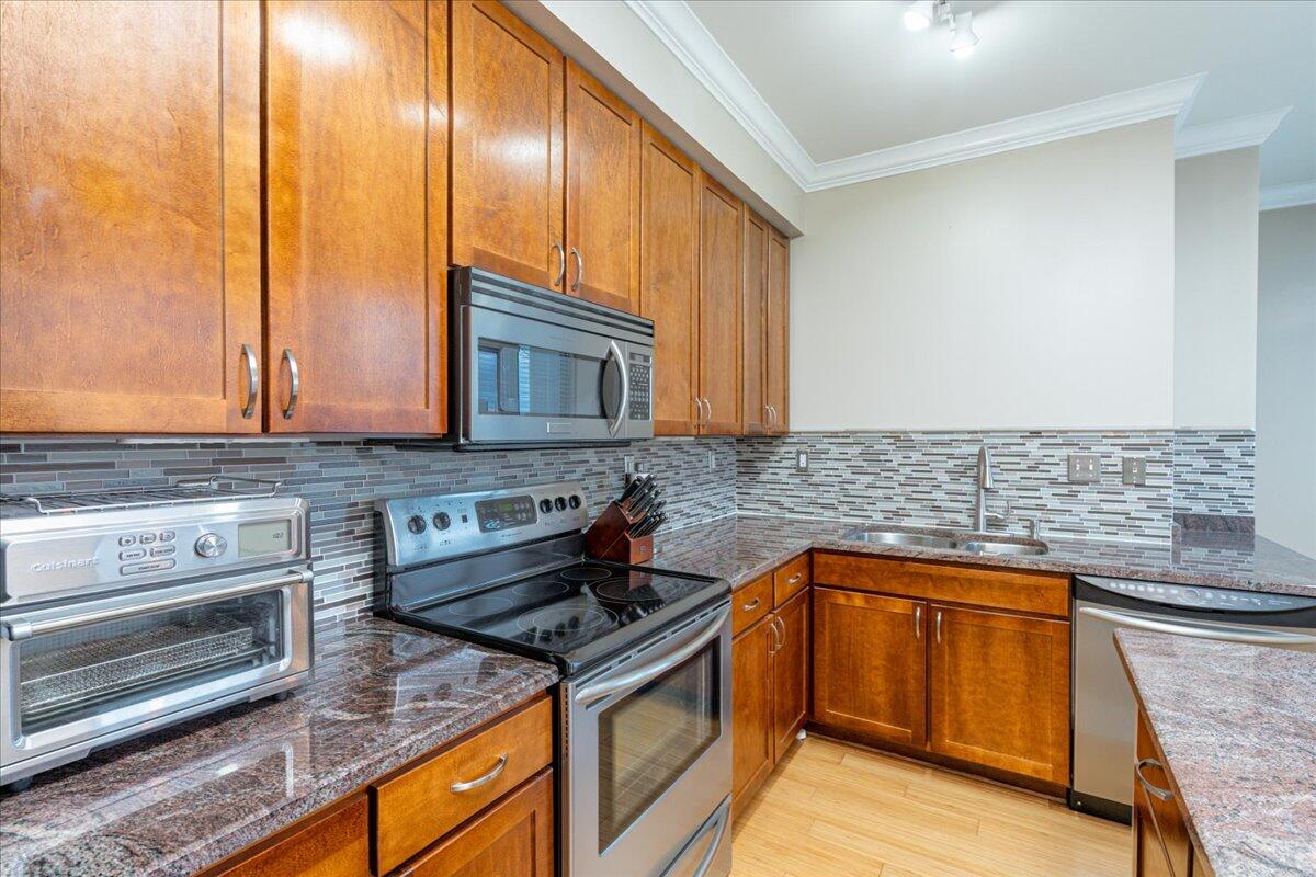 129 Walnut 028 Street