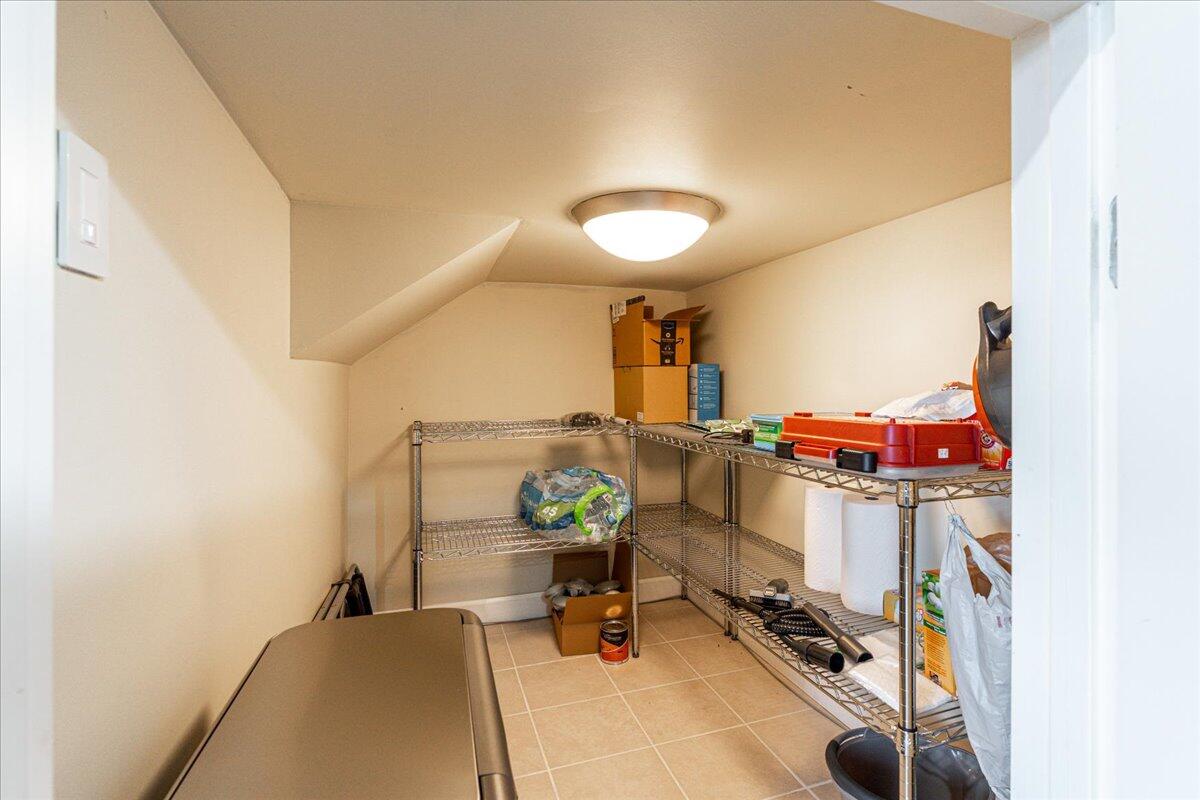 129 Walnut 028 Street